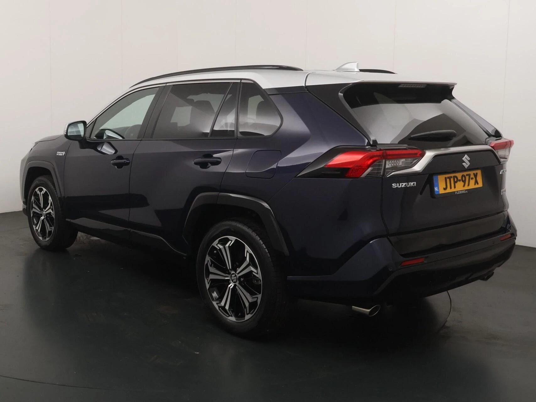 Hoofdafbeelding Suzuki Across