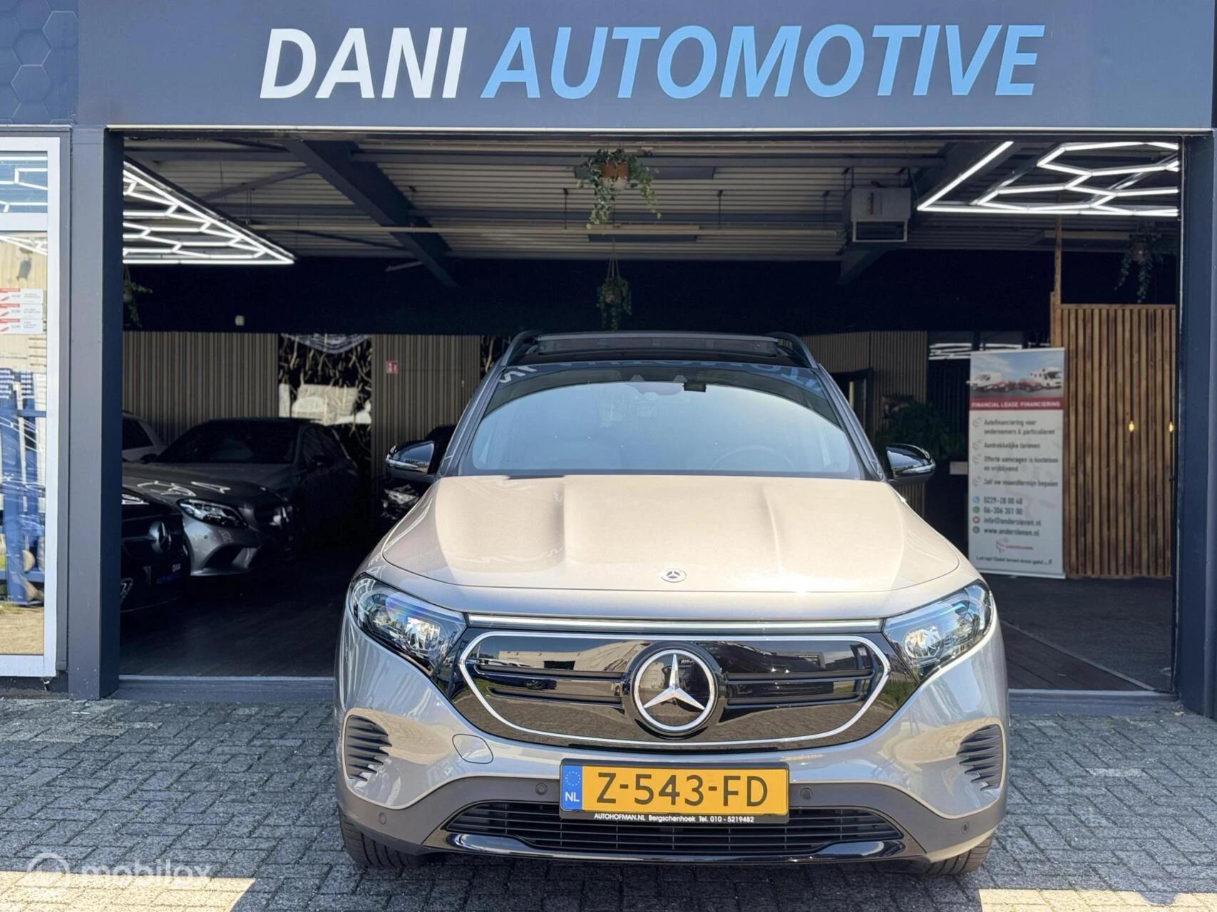 Hoofdafbeelding Mercedes-Benz EQB
