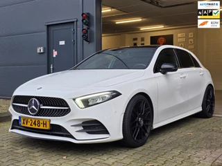 Mercedes-Benz A-klasse 180 Business Solution AMG Night Upgrade / TECHNISCH HELEMAAL IN ORDE , OPTISCH MET ENKELE GEBRUIKERSSPOREN.