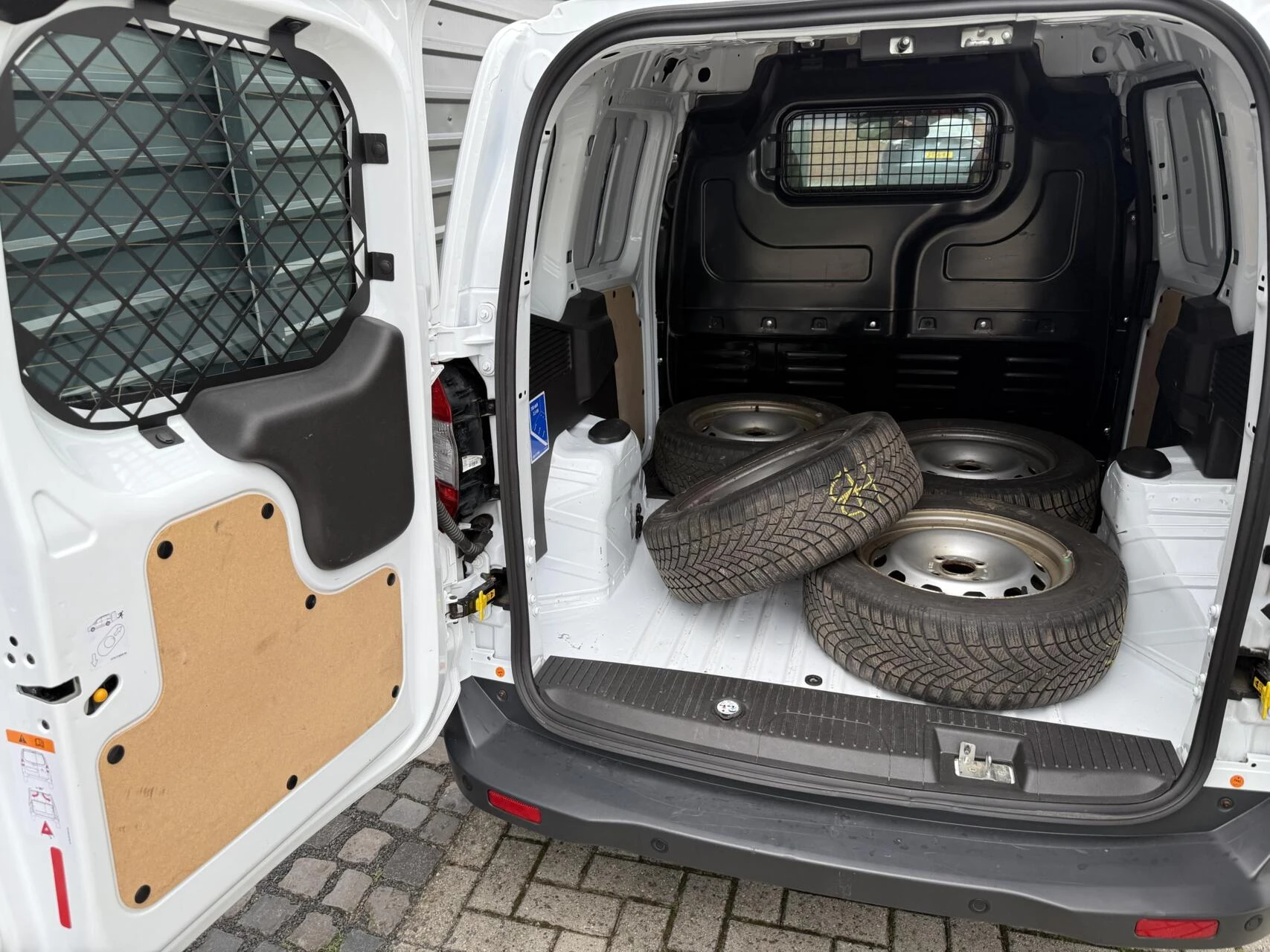 Hoofdafbeelding Ford Transit Courier