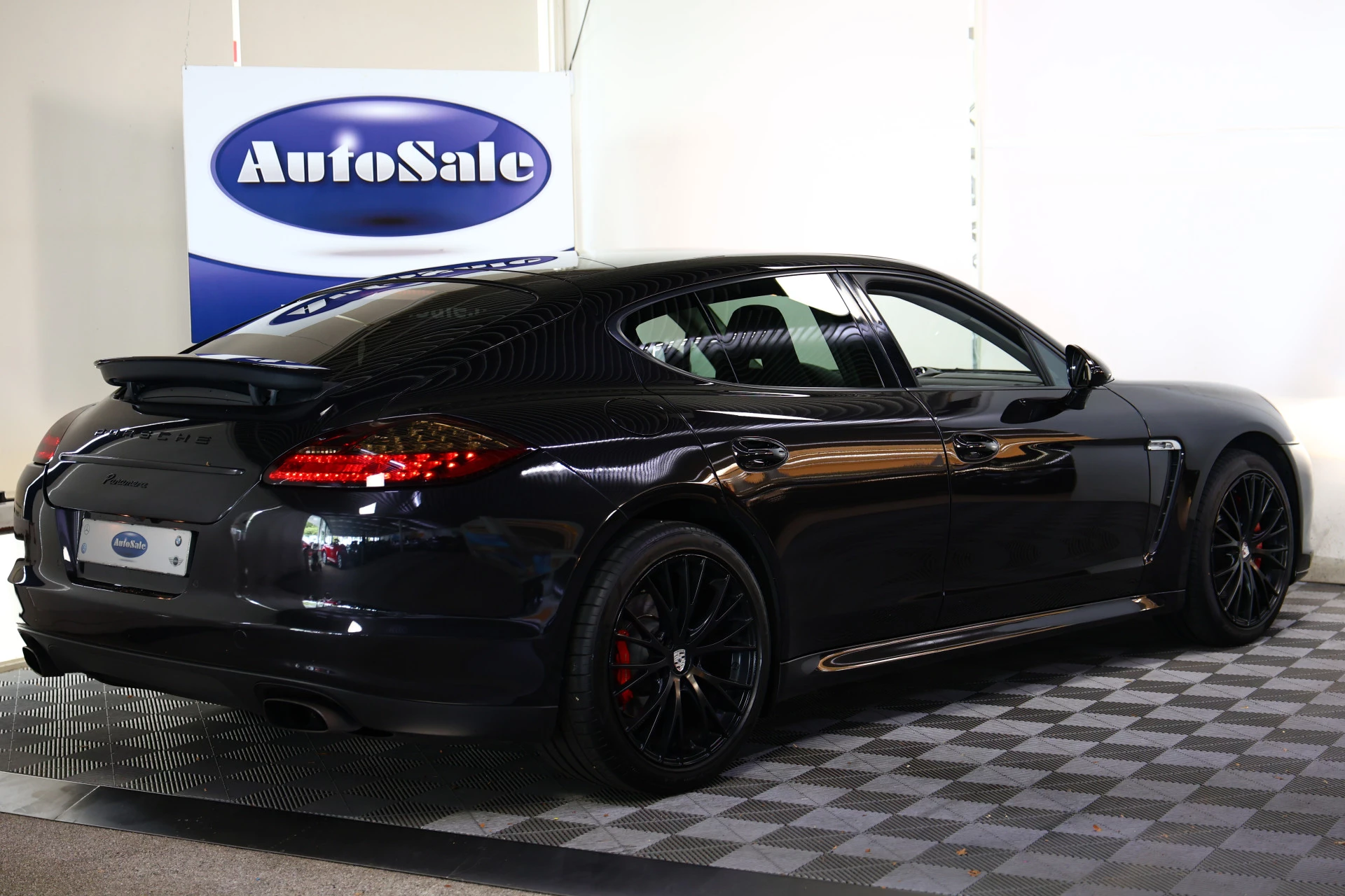 Hoofdafbeelding Porsche Panamera