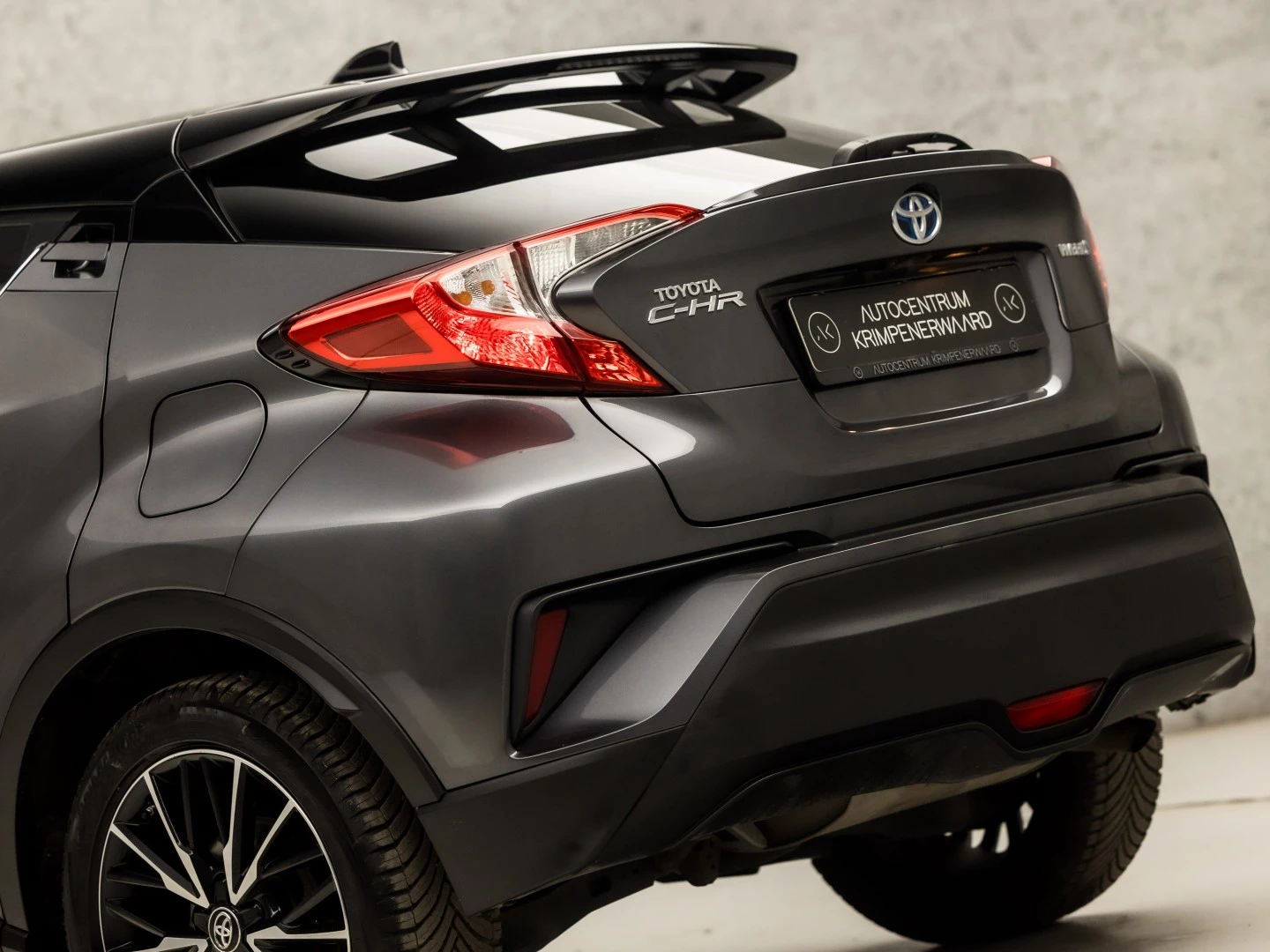 Hoofdafbeelding Toyota C-HR