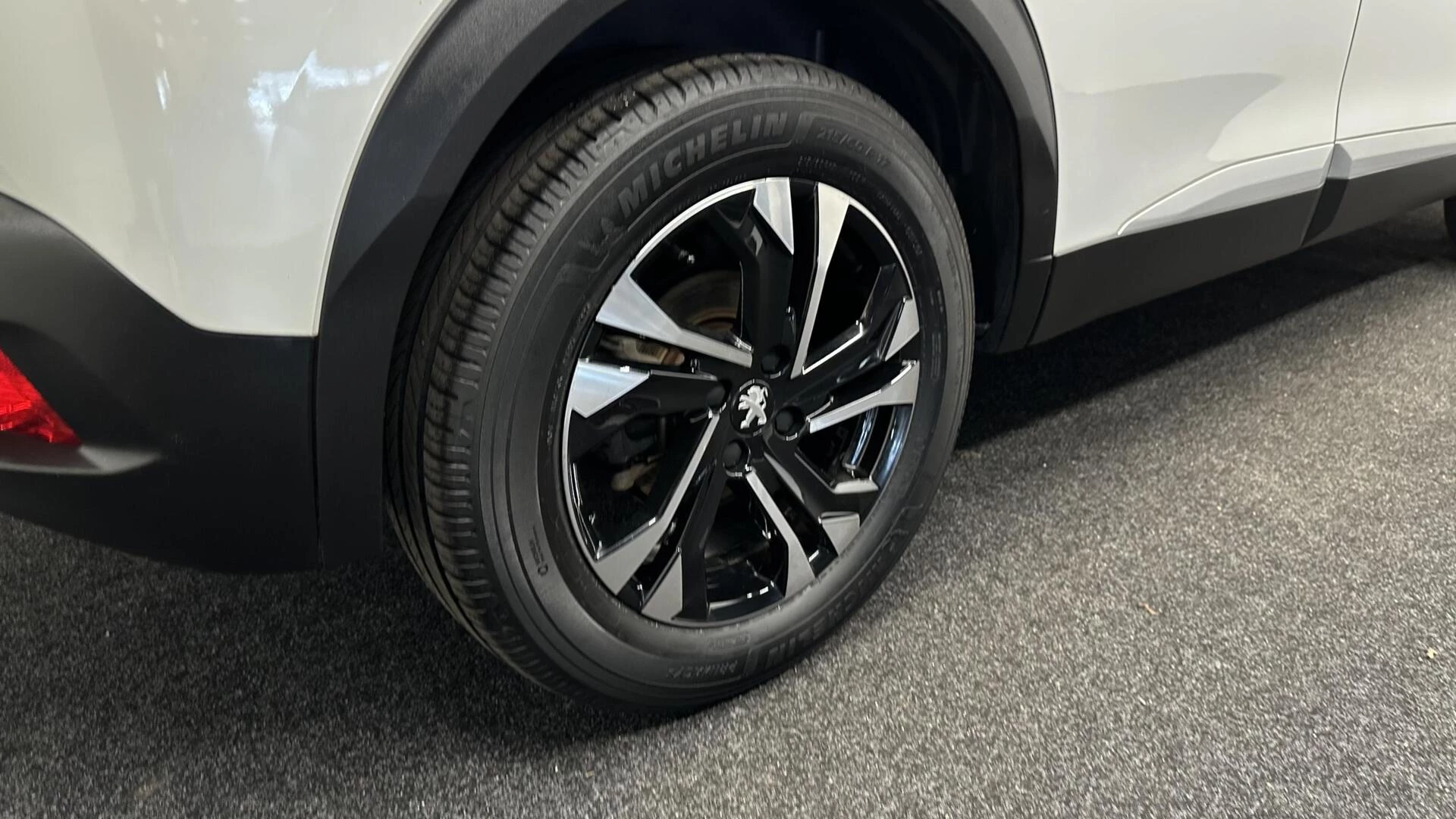 Hoofdafbeelding Peugeot e-2008