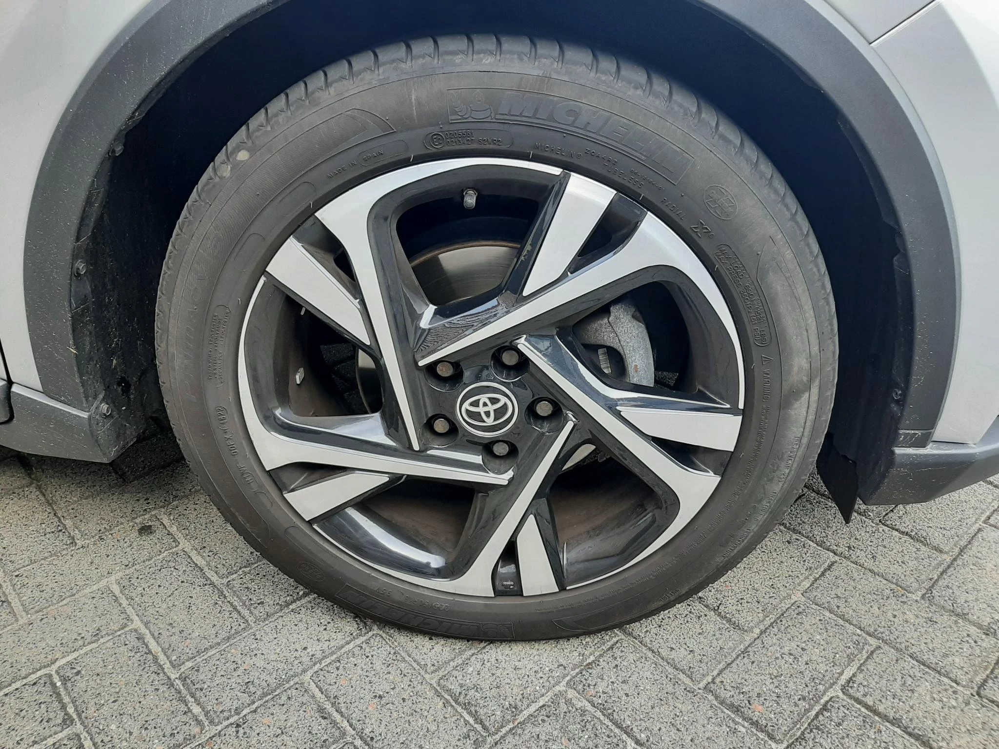 Hoofdafbeelding Toyota C-HR