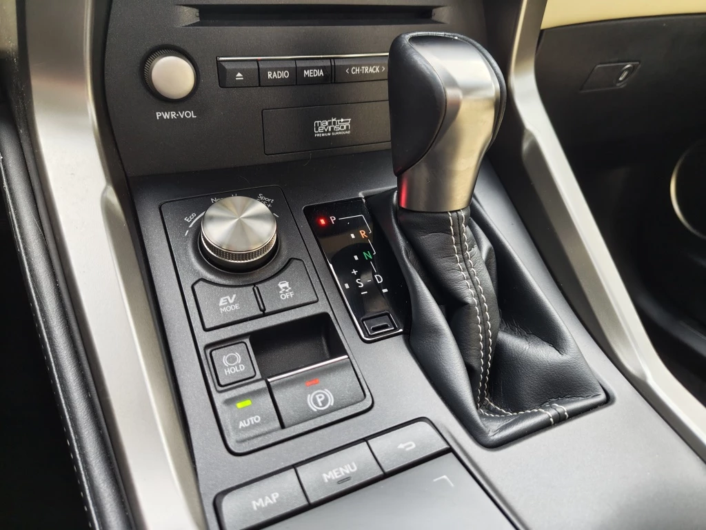 Hoofdafbeelding Lexus NX