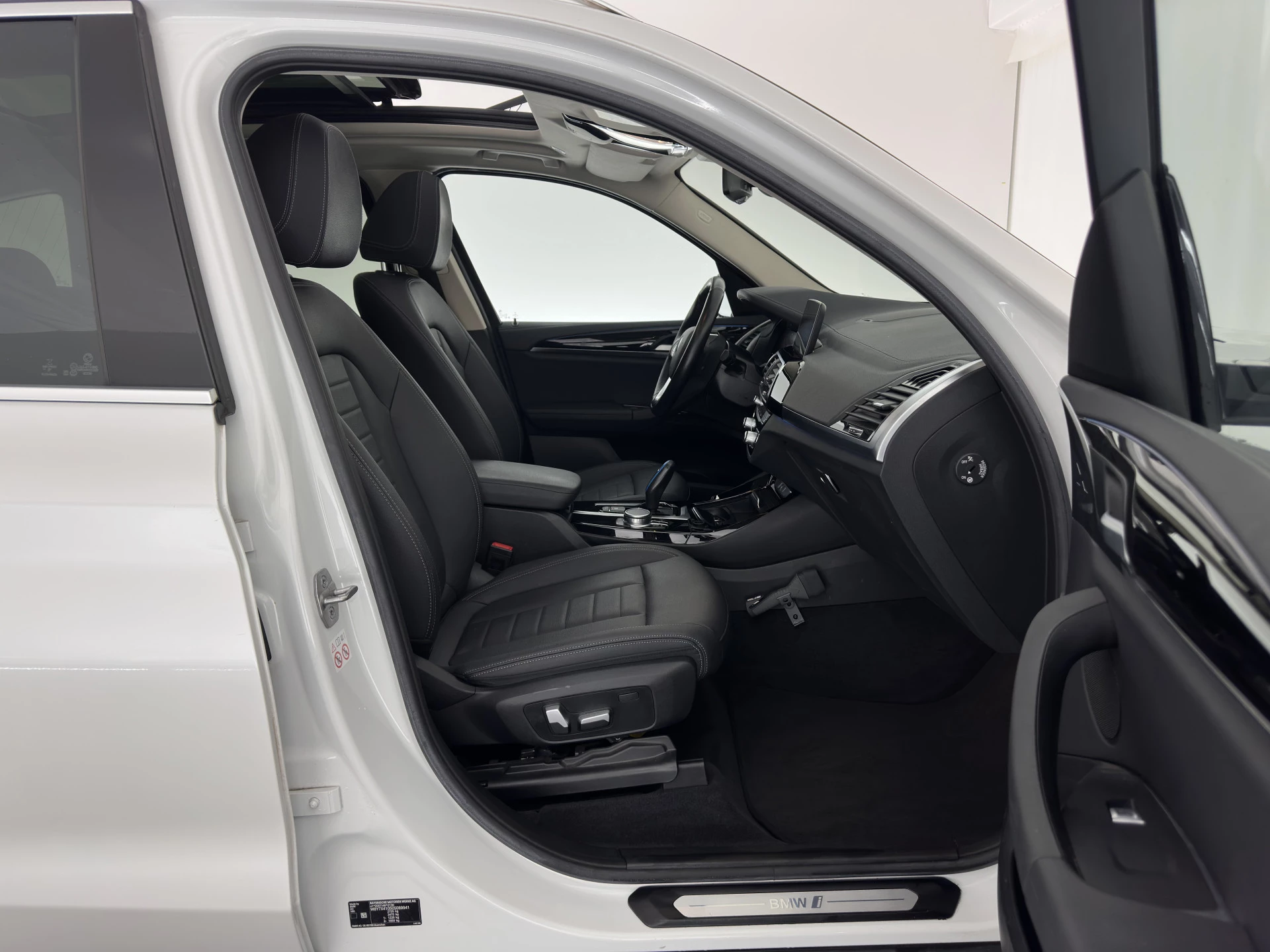 Hoofdafbeelding BMW iX3