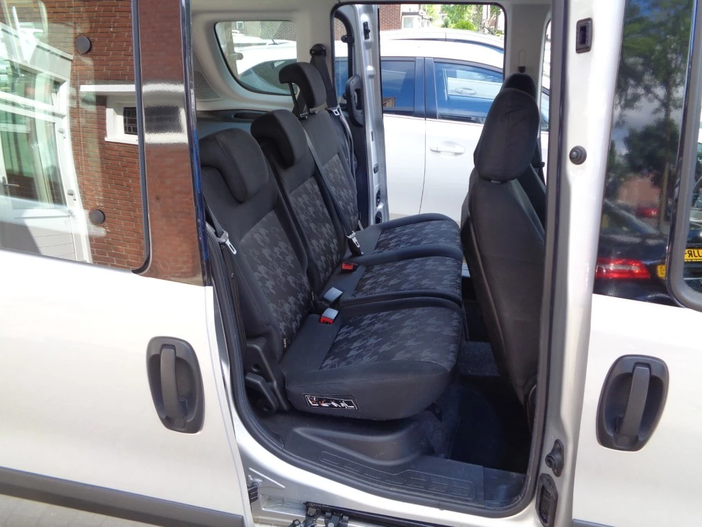 Hoofdafbeelding Opel Combo
