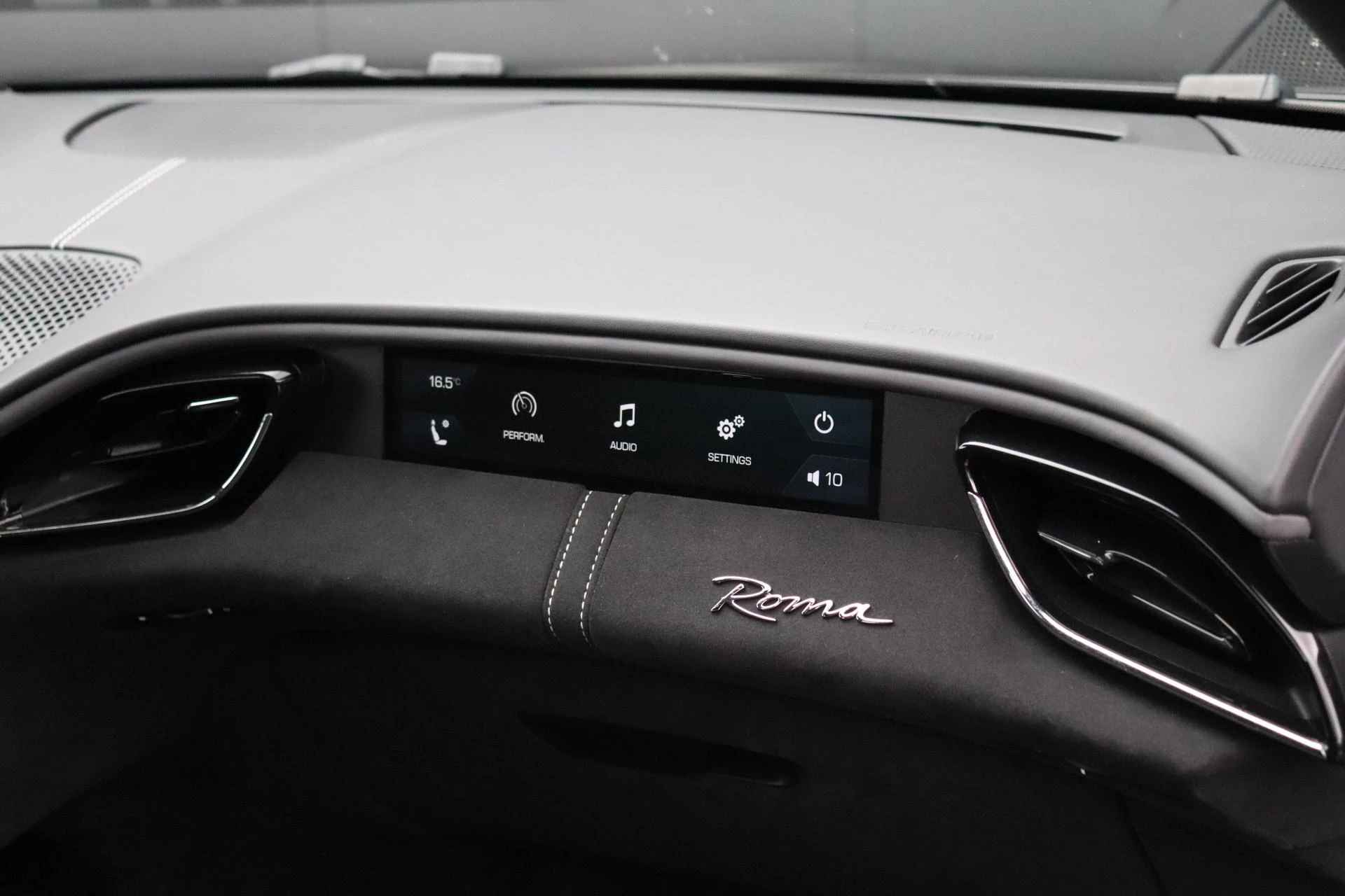 Hoofdafbeelding Ferrari Roma