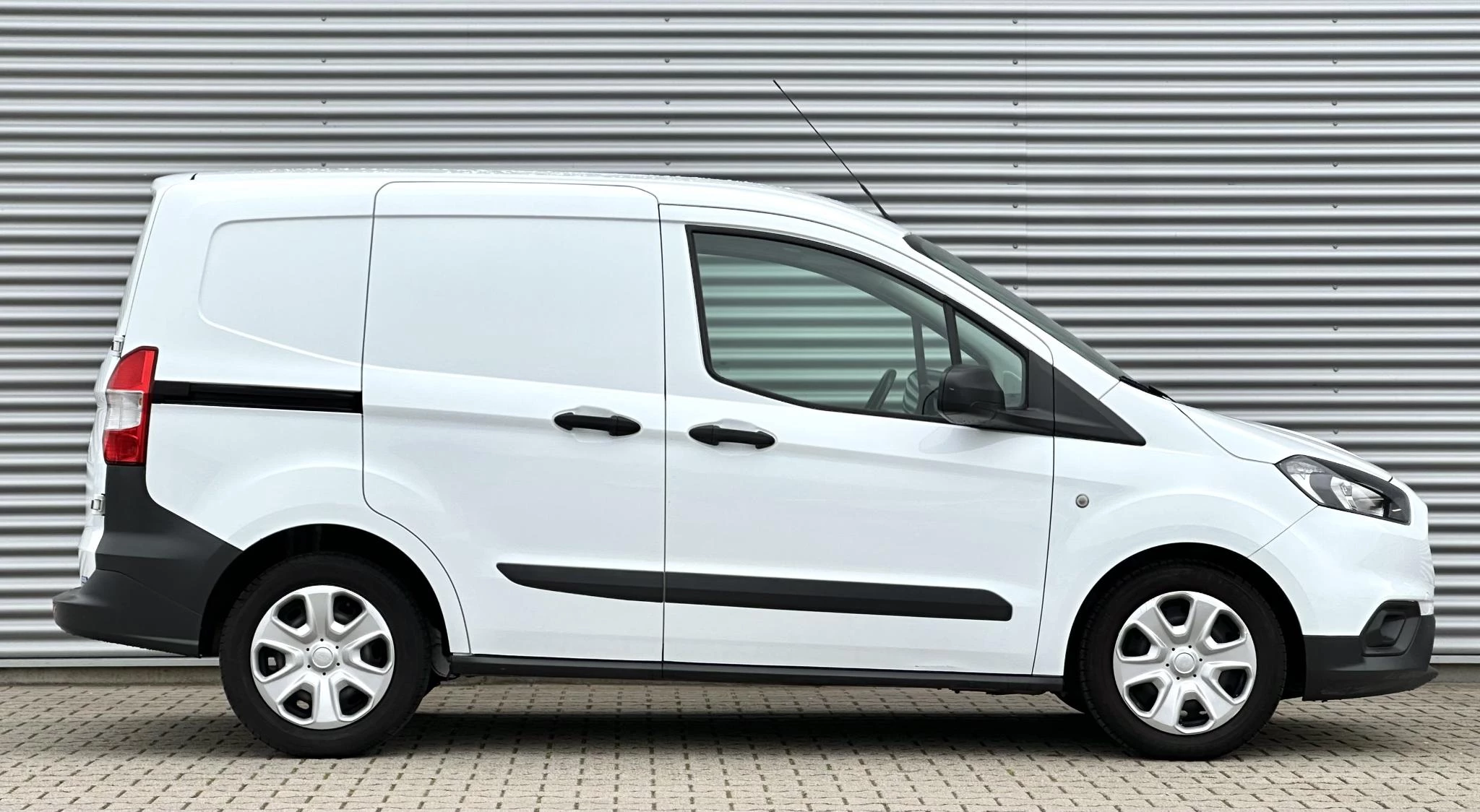 Hoofdafbeelding Ford Transit Courier