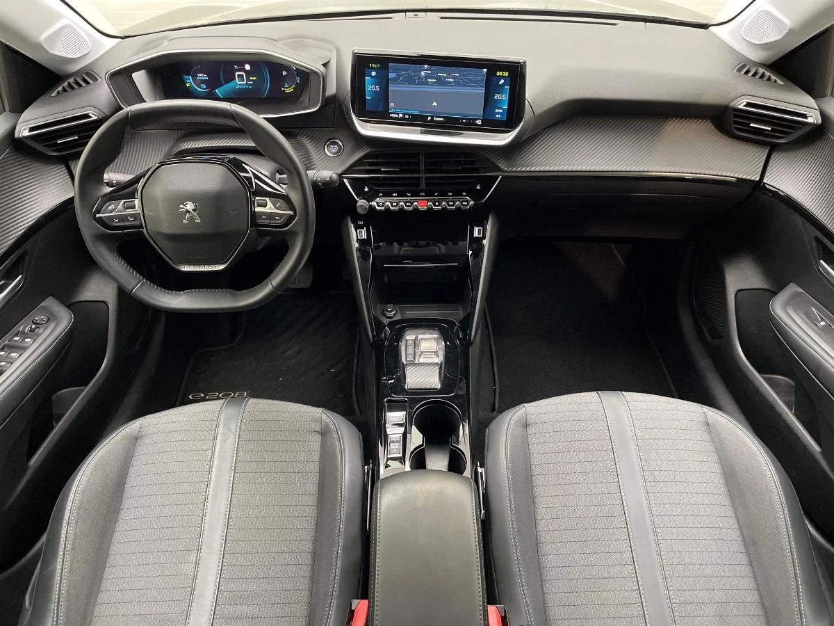 Hoofdafbeelding Peugeot e-208