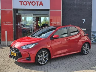 Toyota Yaris 1.5 Hybrid 130 EXECUTIVE PANO PDC BLIND SPOT LEDER STUUR + STOELVERWARMING