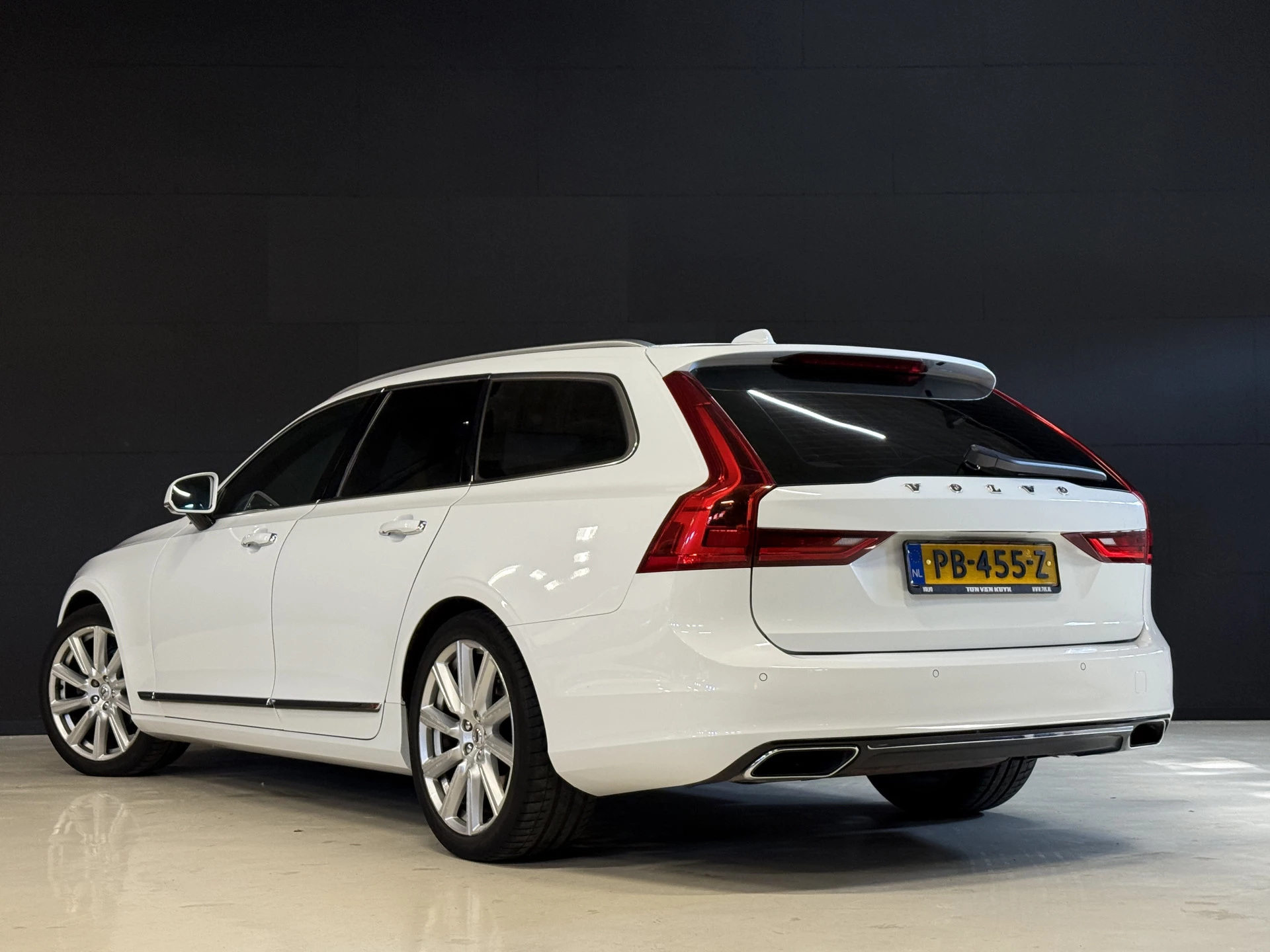 Hoofdafbeelding Volvo V90