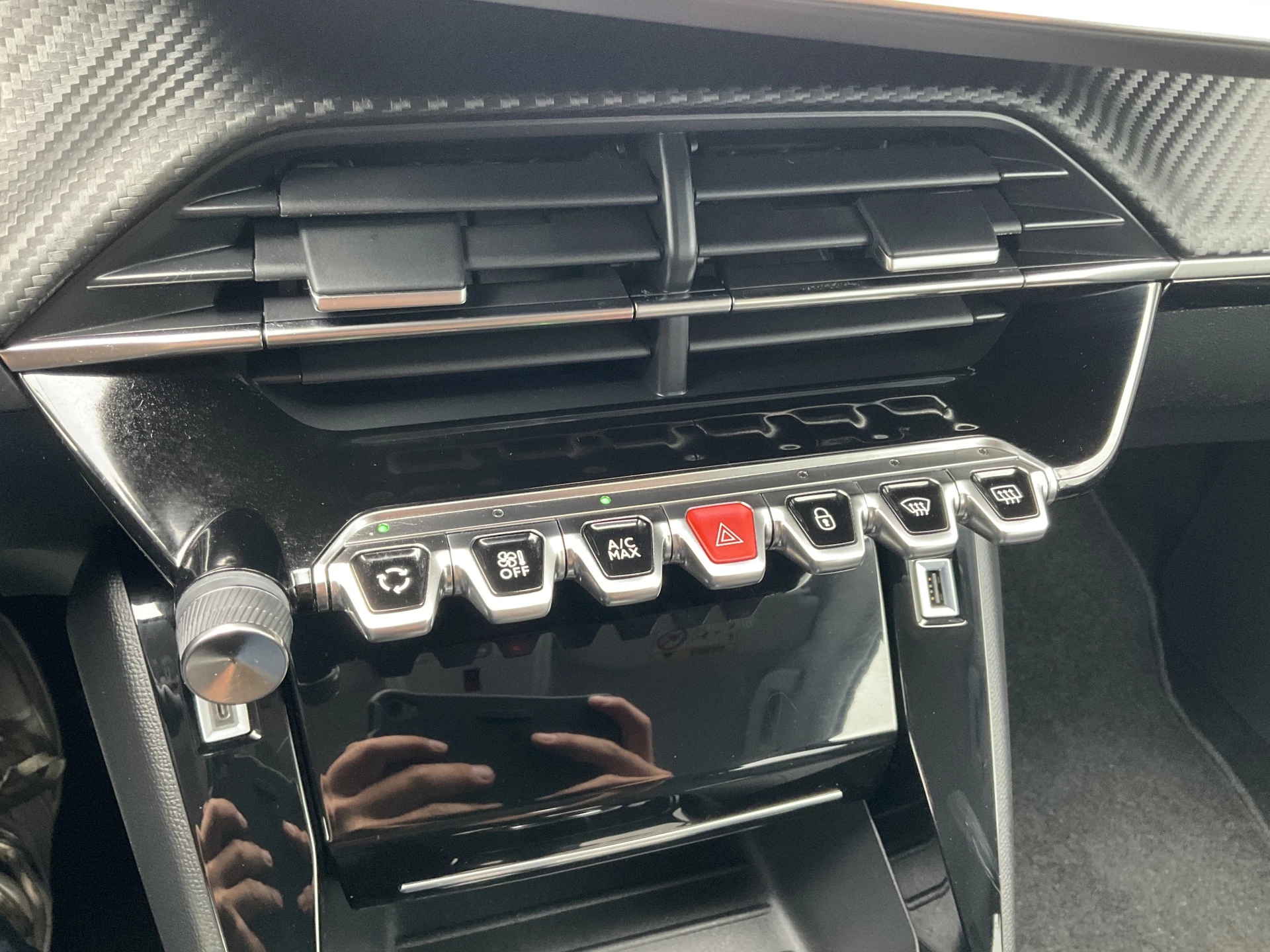 Hoofdafbeelding Peugeot e-208