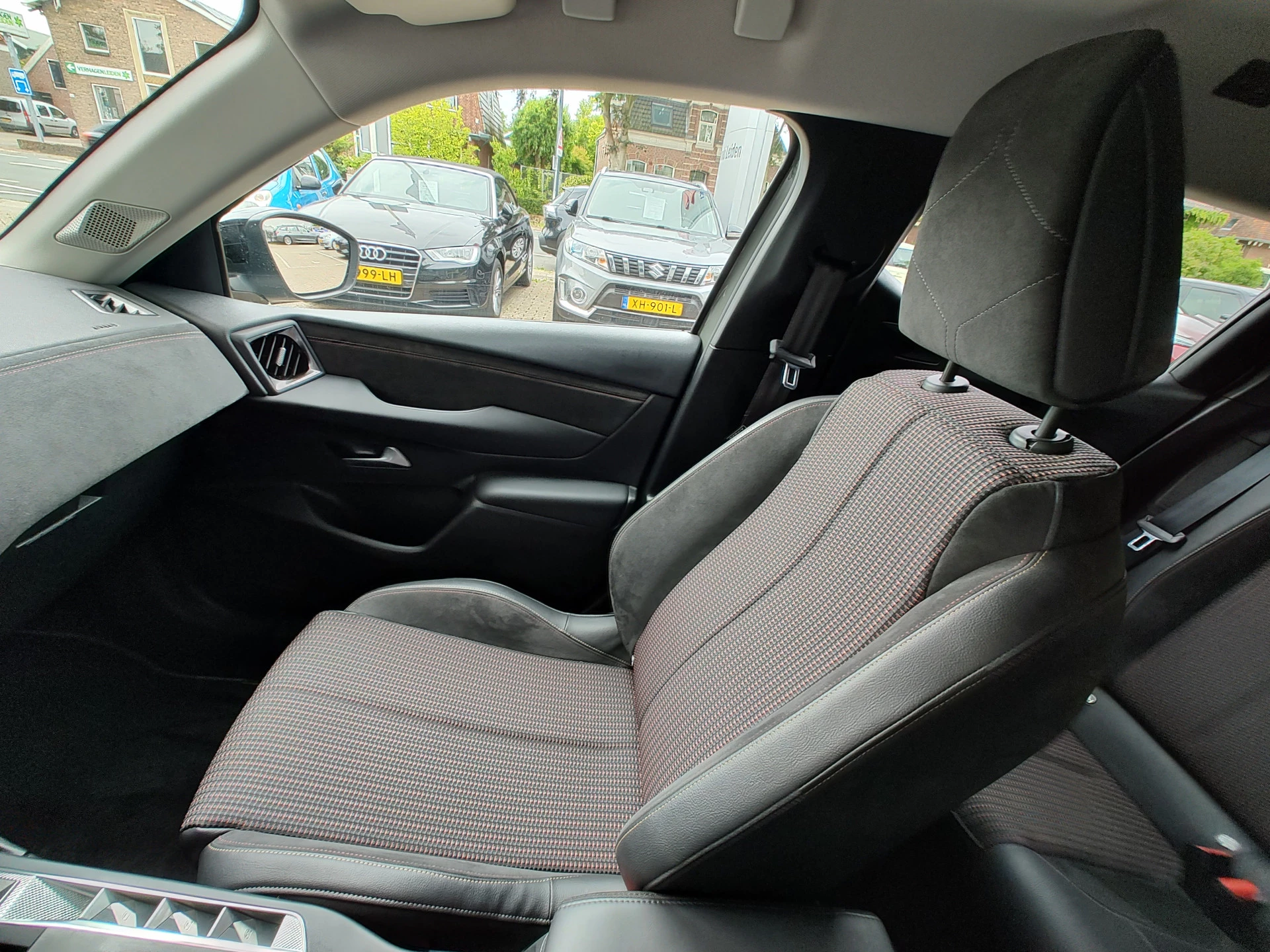 Hoofdafbeelding DS DS 3