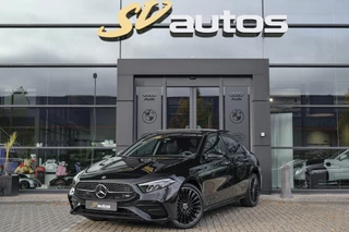 Mercedes-Benz A-klasse A250e AMG 218pk Hybrid Panoramadak Night pakket Widescreen Sfeerverlichting 19" LMV NLauto