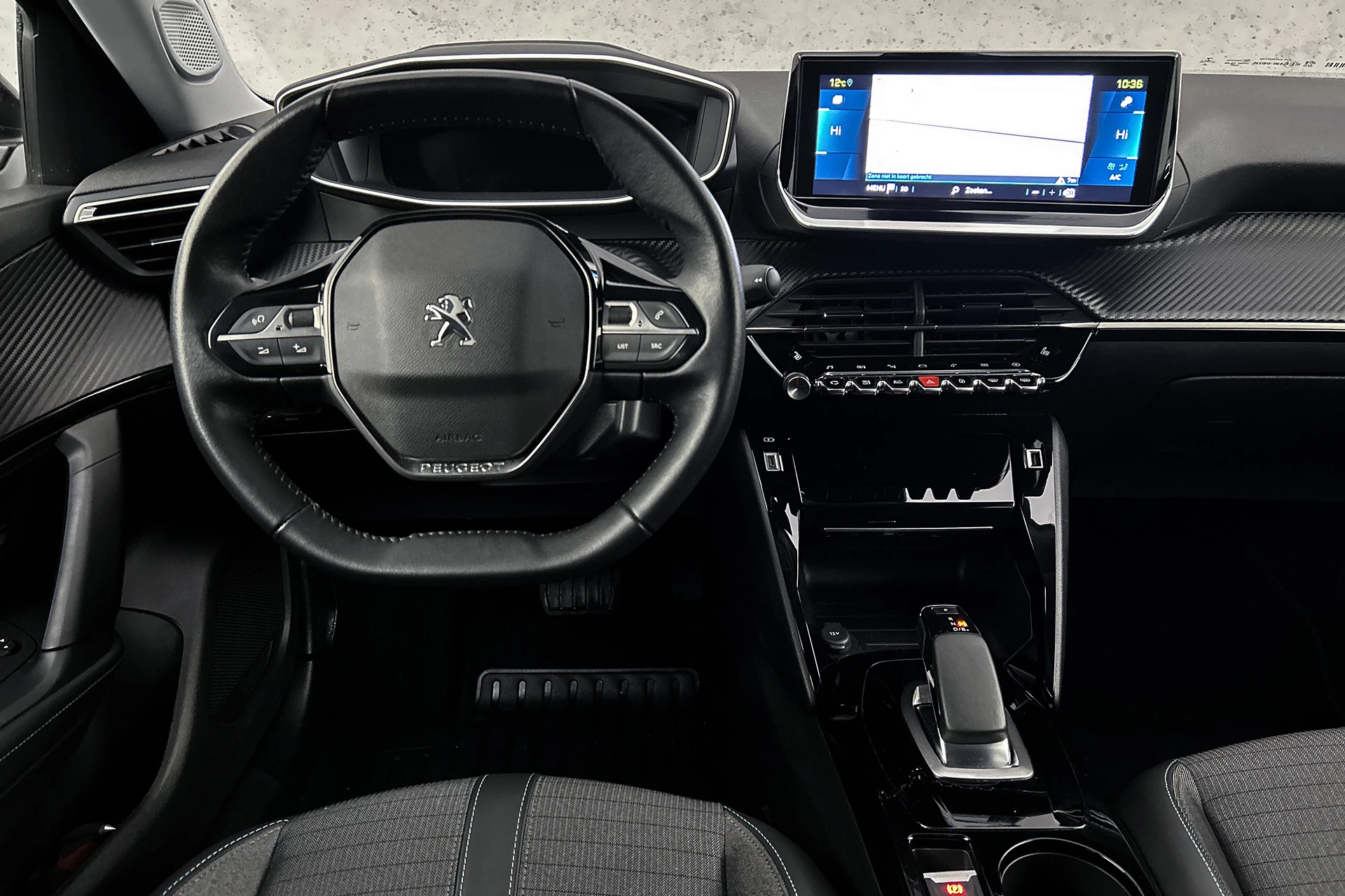 Hoofdafbeelding Peugeot e-2008