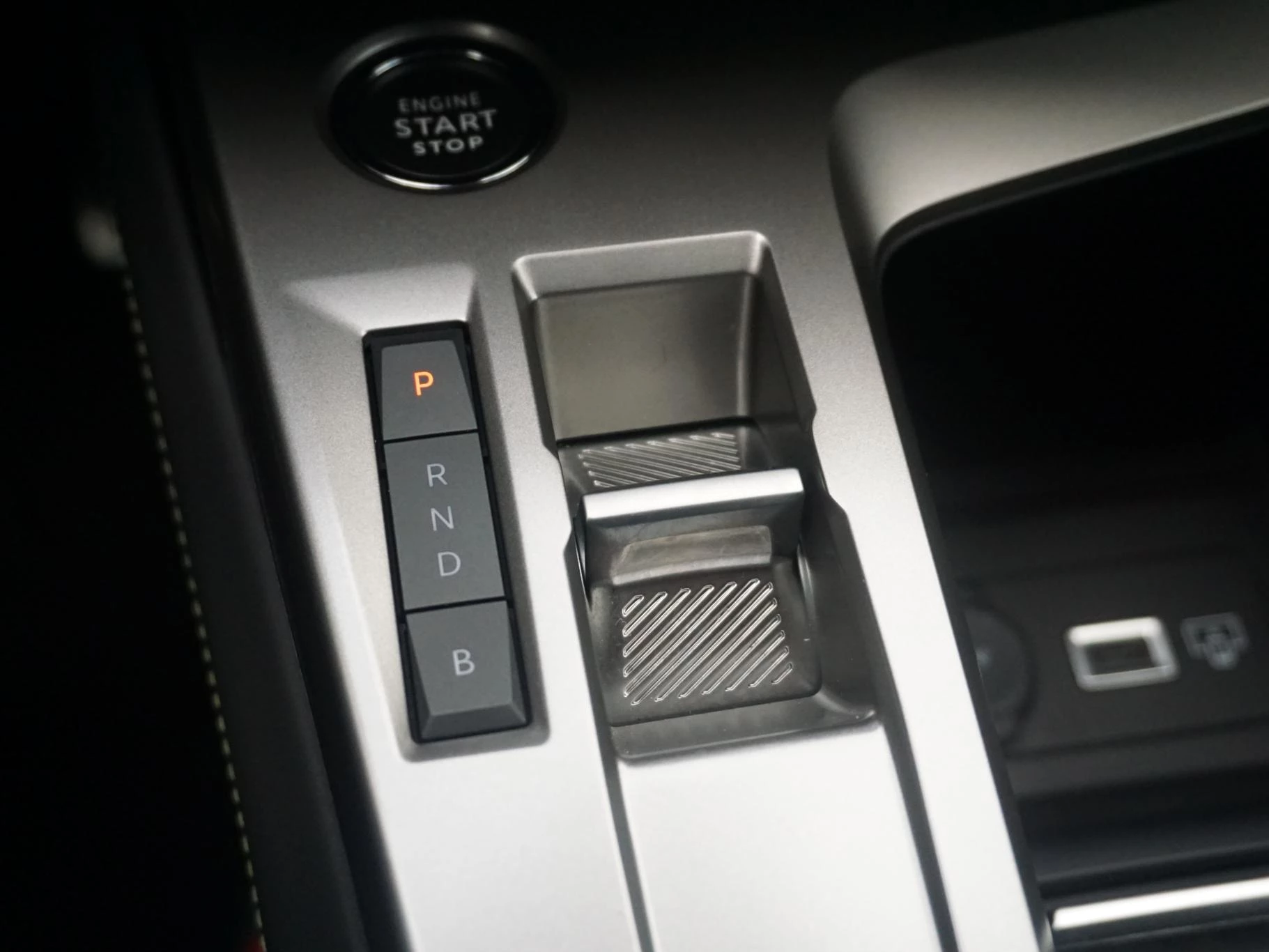 Hoofdafbeelding Peugeot e-308