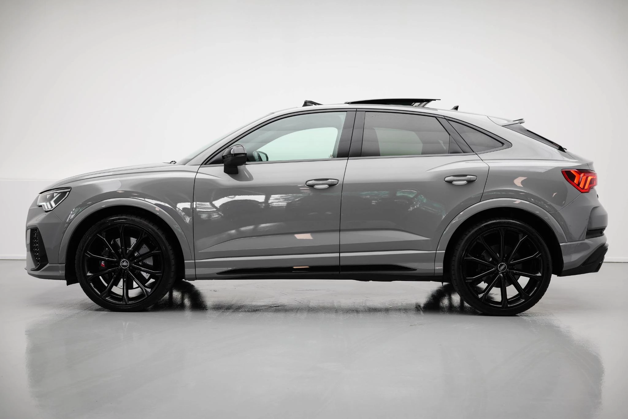 Hoofdafbeelding Audi RSQ3