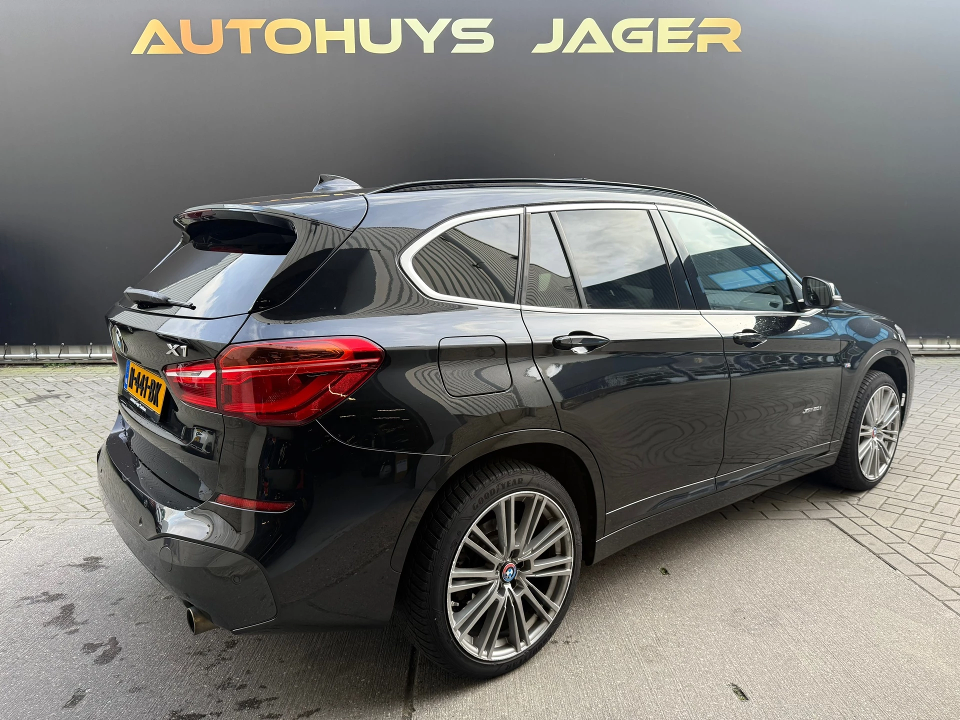 Hoofdafbeelding BMW X1