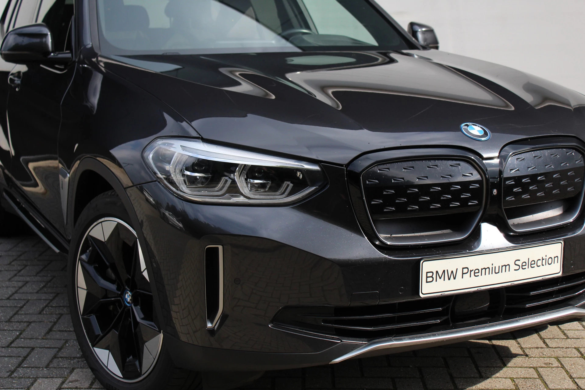 Hoofdafbeelding BMW iX3