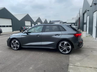 Hoofdafbeelding Audi A3 Audi A3 Sportback 45 TFSI e S edition Competition Pano Camra RS stoelen Keyless ACC