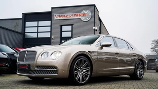 Hoofdafbeelding Bentley Flying Spur Bentley Flying Spur 6.0 W12 | Massage voor/achter | Pano | Stoelverkoeling | Tv | Achteruitrijcamera