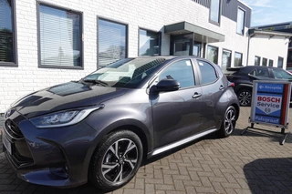 Hoofdafbeelding Toyota Yaris Toyota Yaris HYBRID COMFORT + ( NIEUWE AUTO )