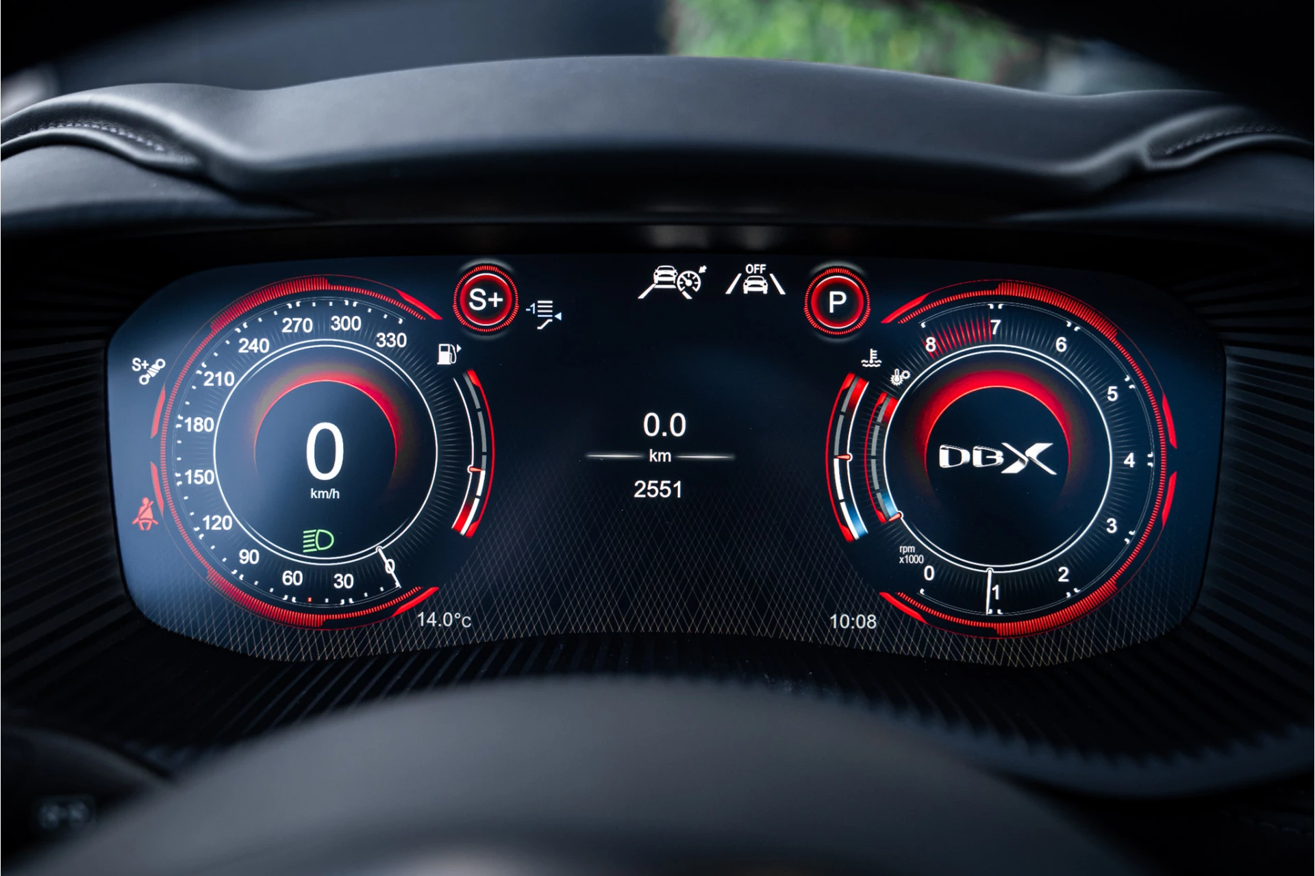 Hoofdafbeelding Aston Martin DBX