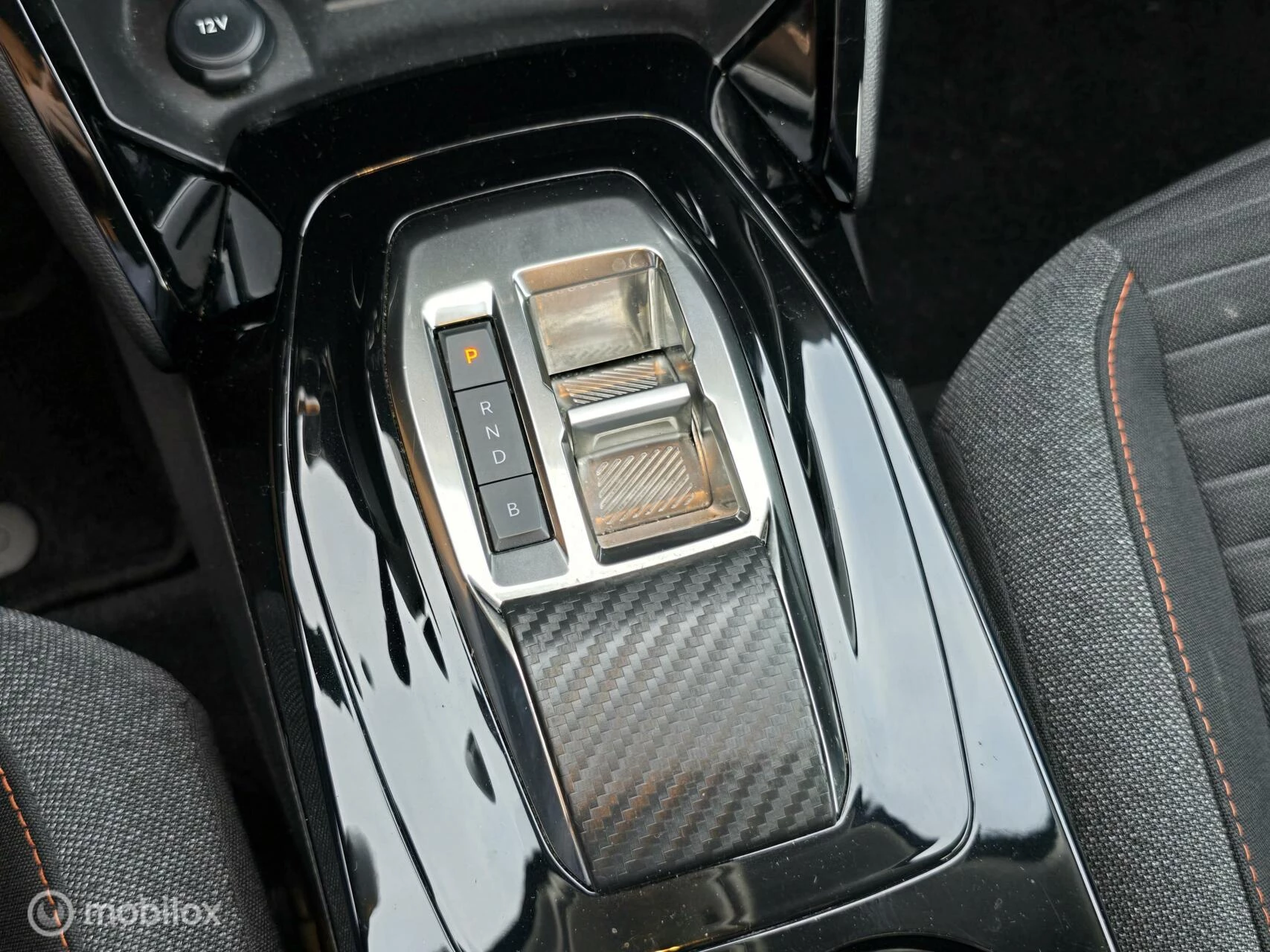 Hoofdafbeelding Peugeot e-208