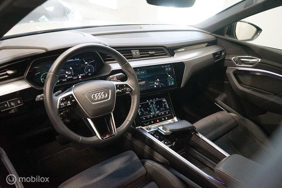 Hoofdafbeelding Audi e-tron