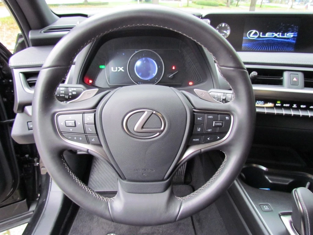 Hoofdafbeelding Lexus UX