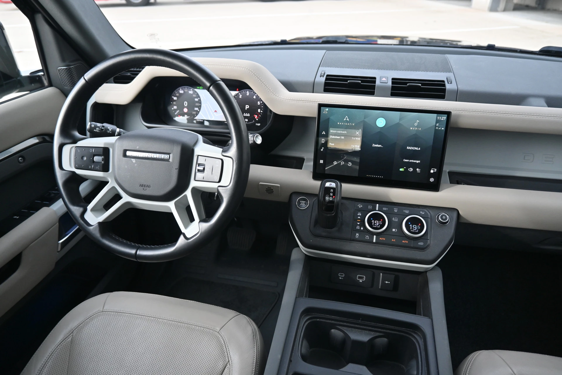 Hoofdafbeelding Land Rover Defender