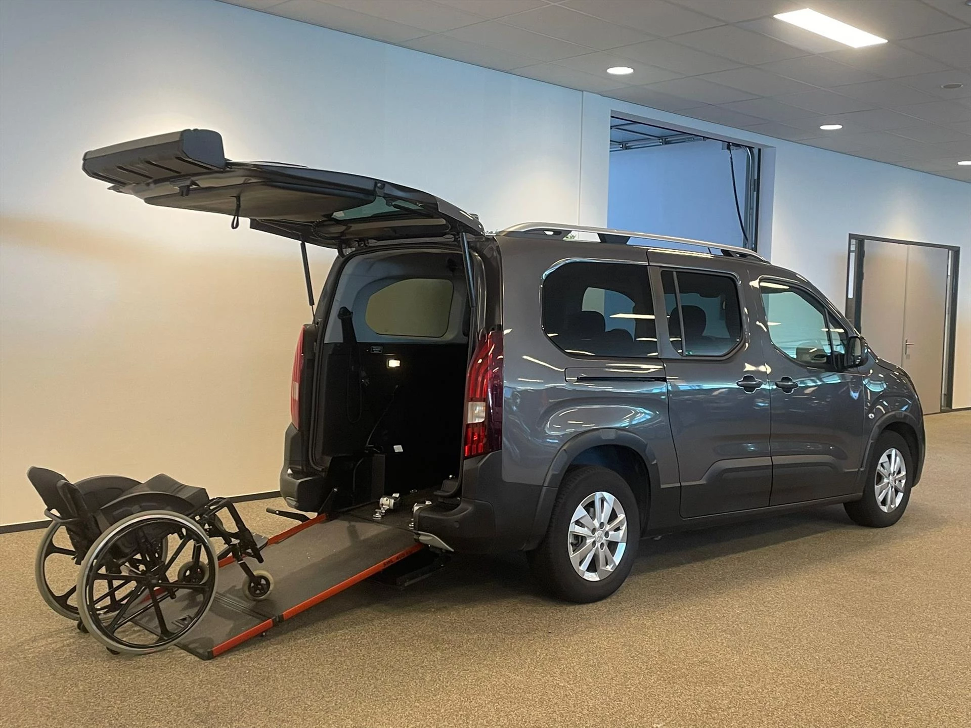 Hoofdafbeelding Peugeot Rifter