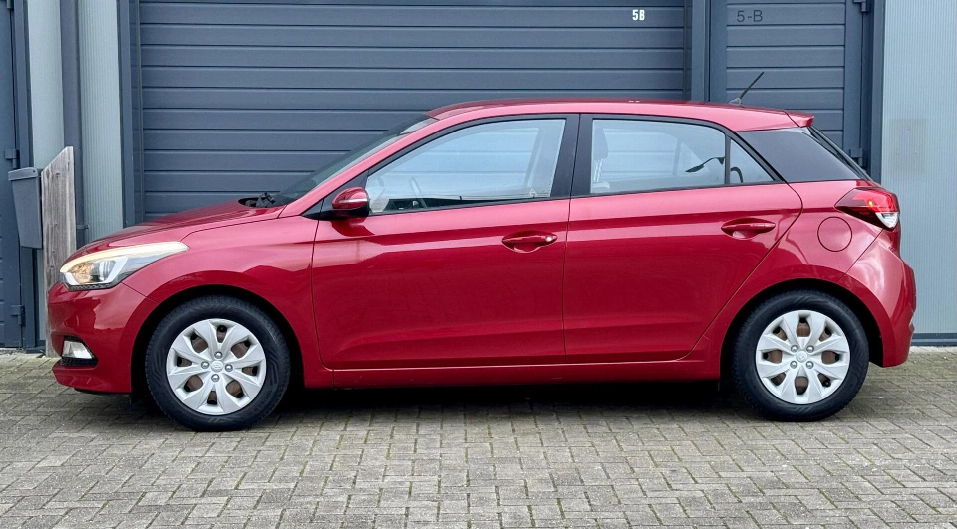 Hoofdafbeelding Hyundai i20