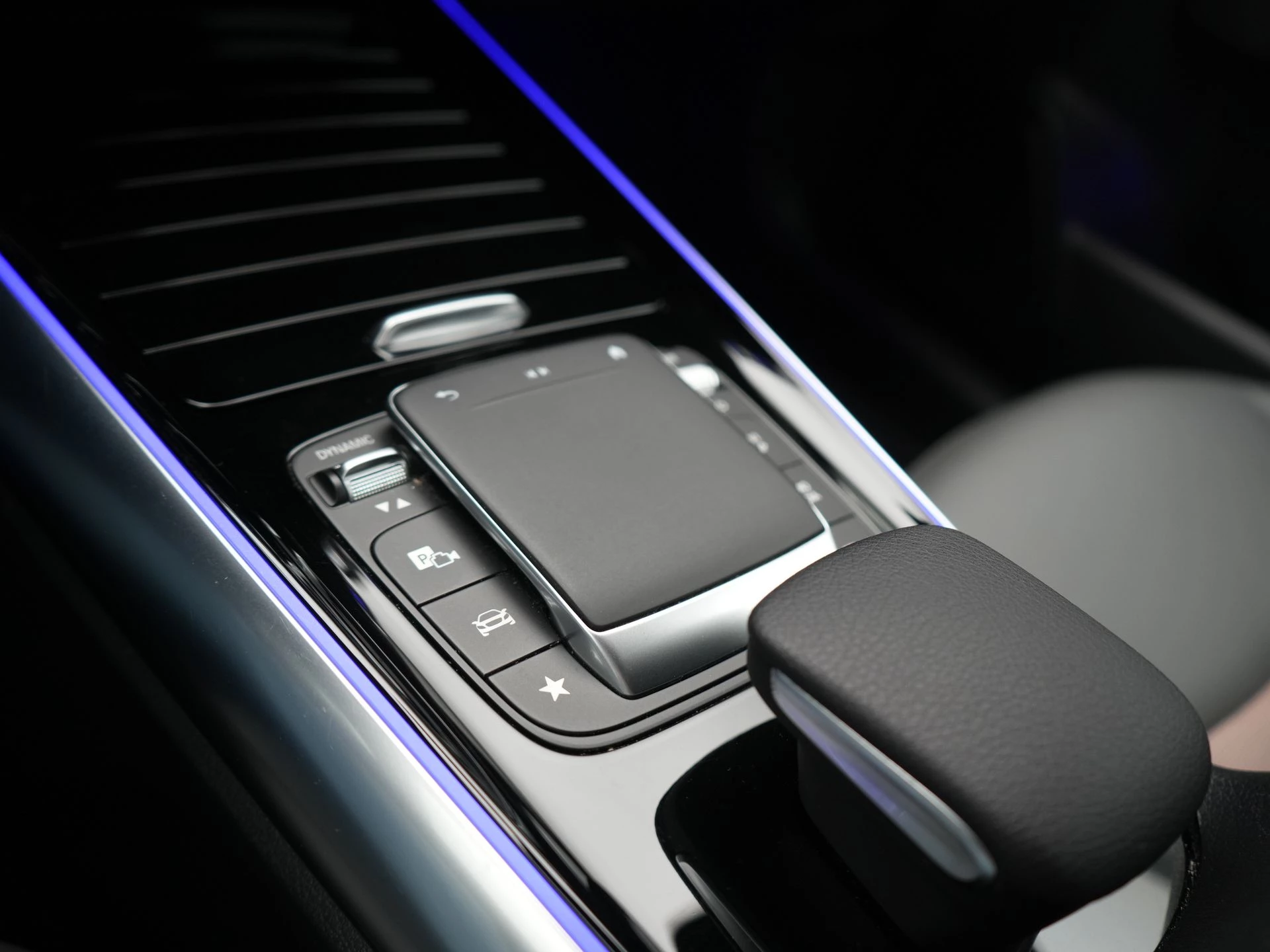 Hoofdafbeelding Mercedes-Benz EQA