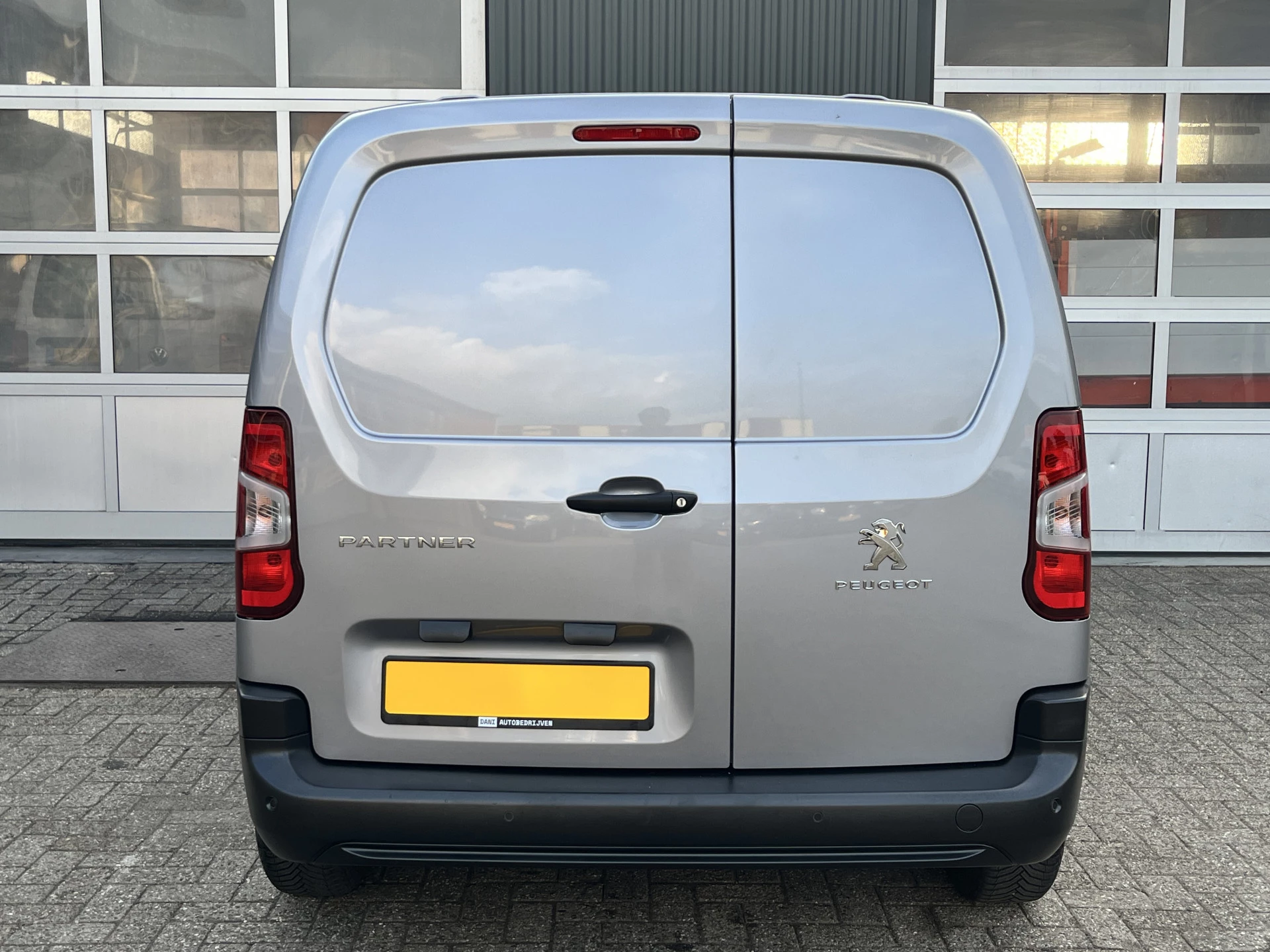 Hoofdafbeelding Peugeot Partner