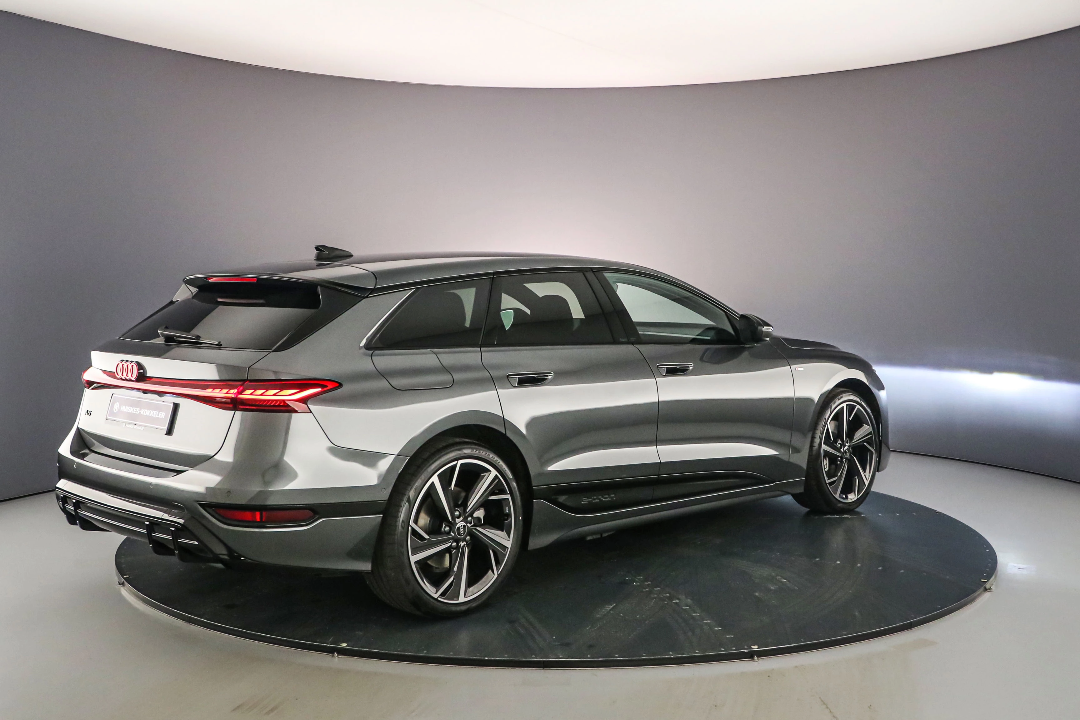 Hoofdafbeelding Audi A6 Avant e-tron