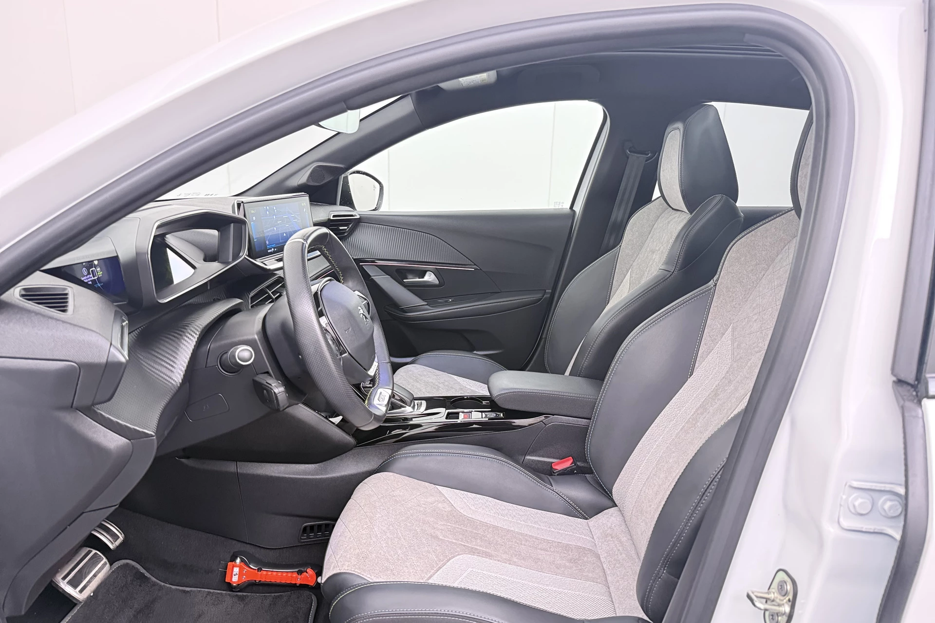 Hoofdafbeelding Peugeot e-208