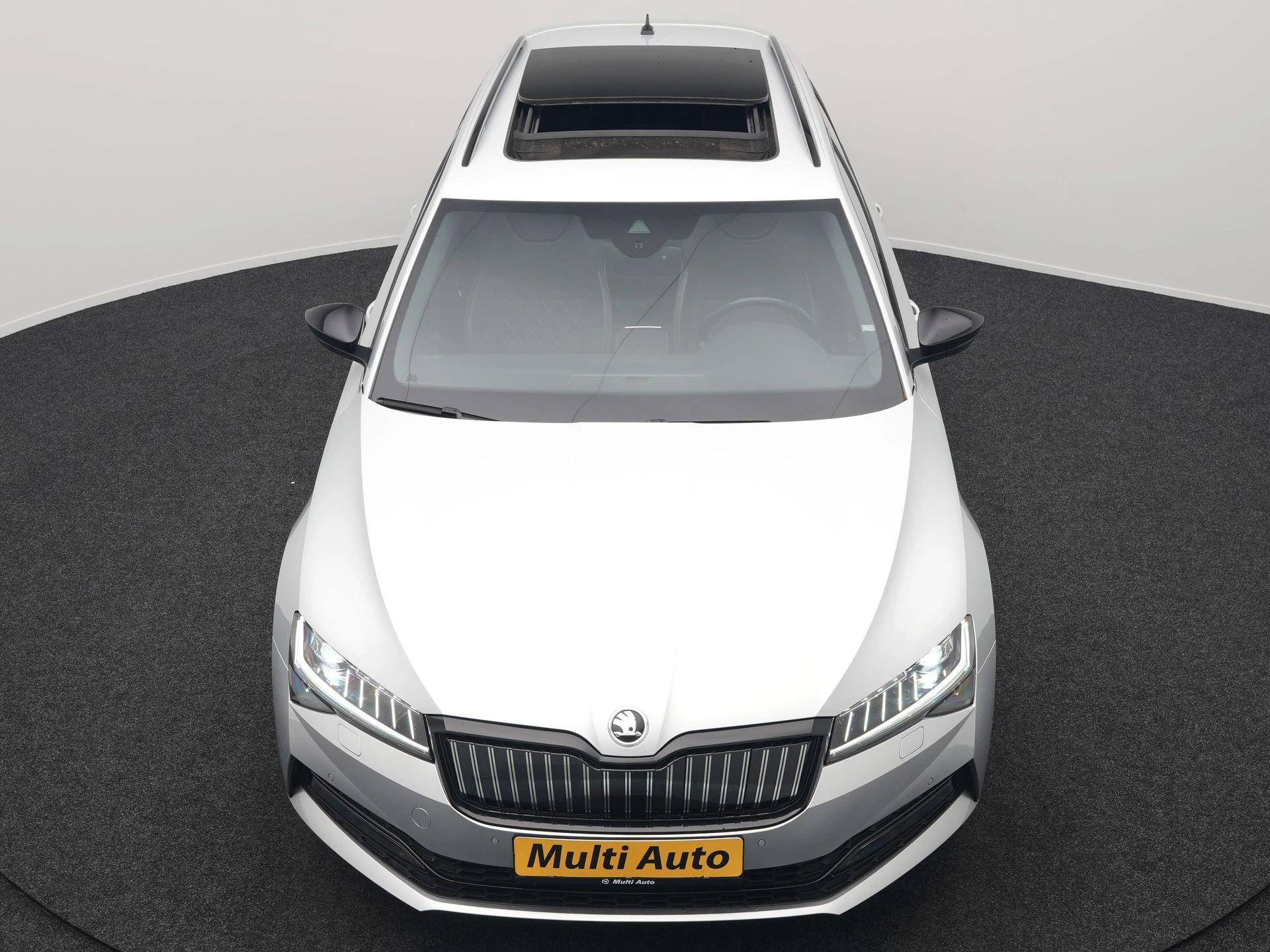 Hoofdafbeelding Škoda Superb