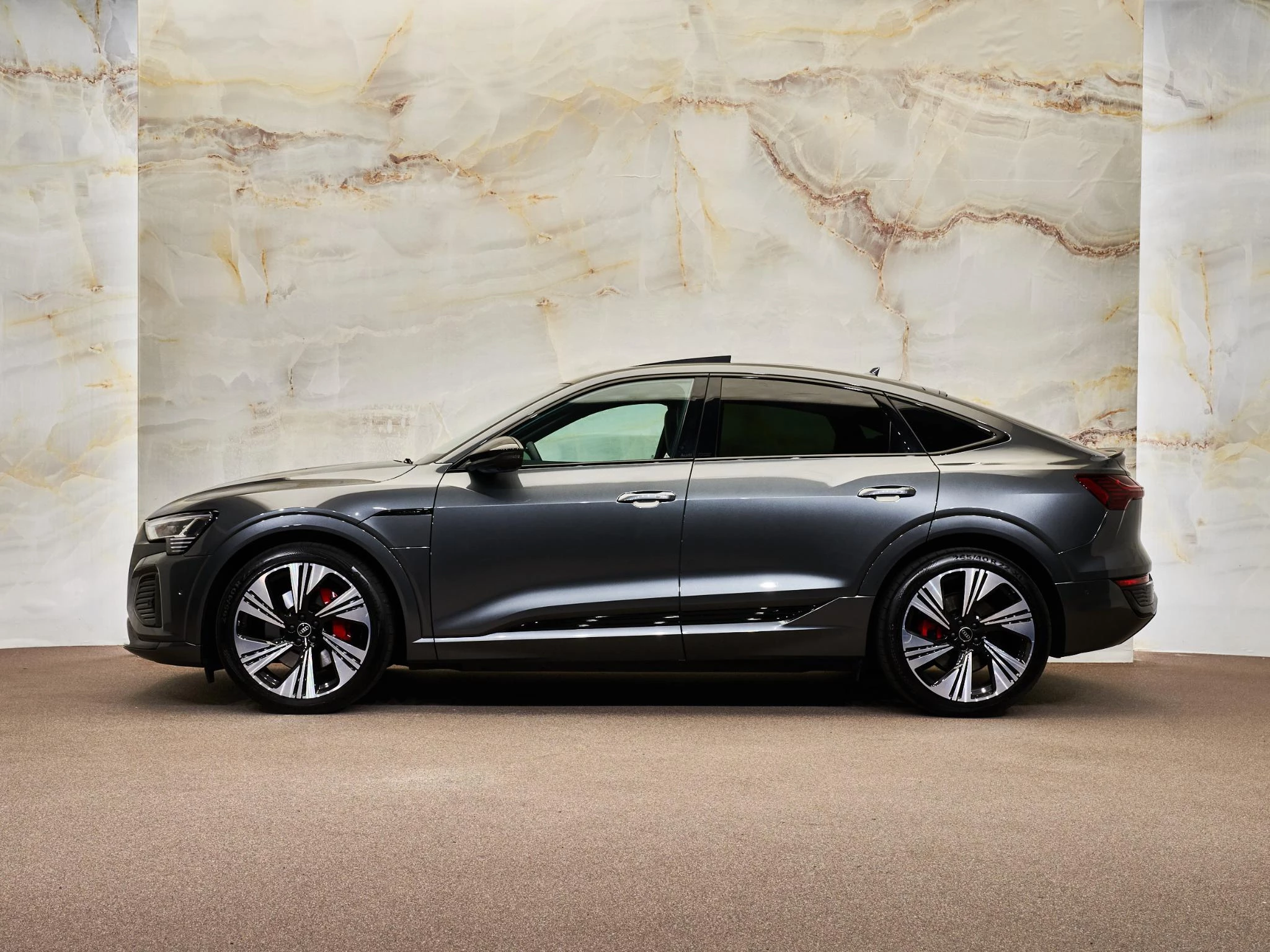 Hoofdafbeelding Audi Q8 Sportback e-tron