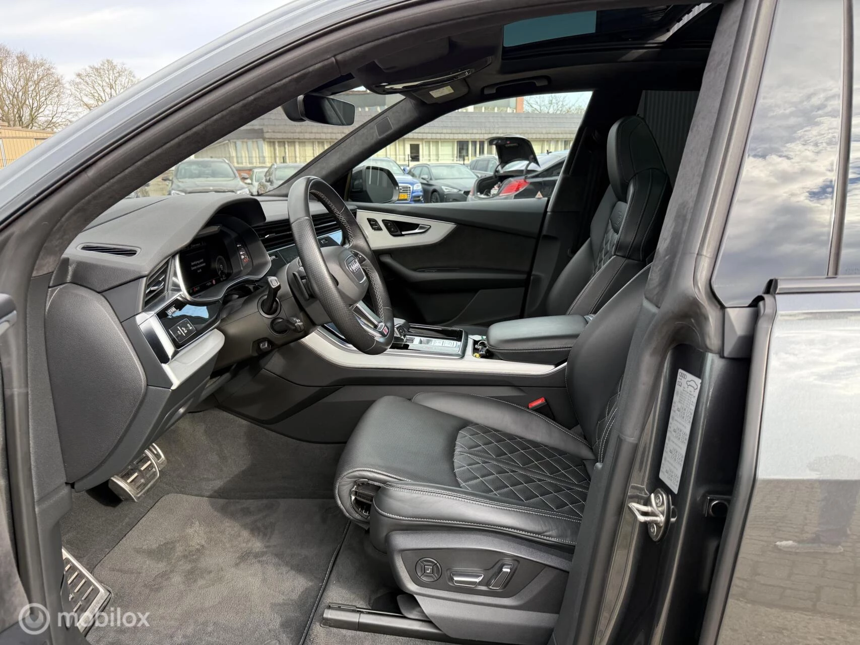 Hoofdafbeelding Audi Q8