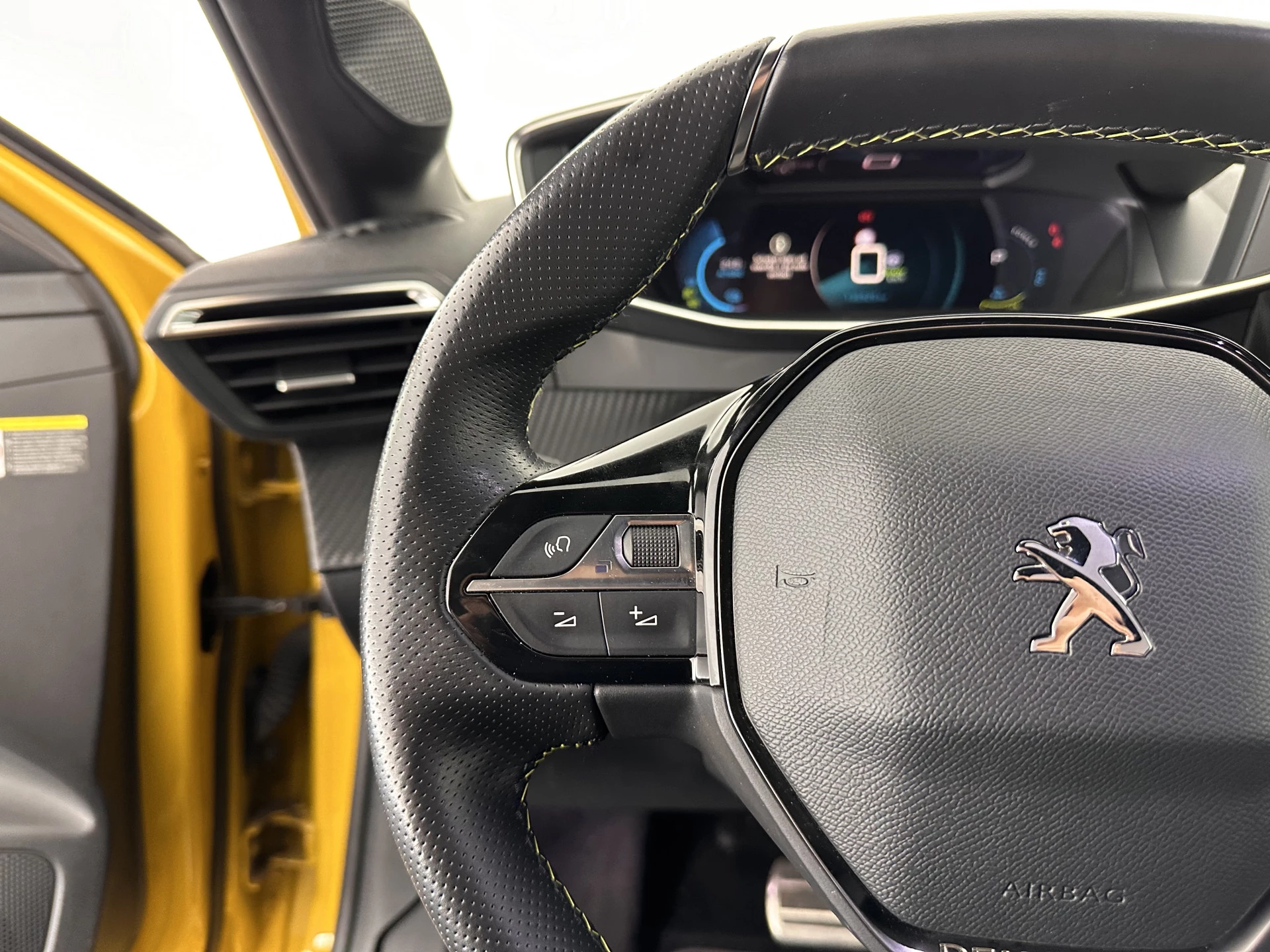 Hoofdafbeelding Peugeot e-208