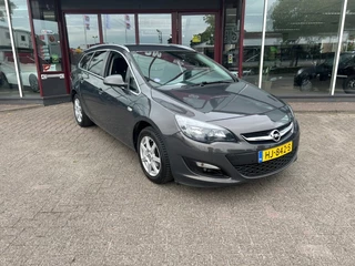 Opel Astra 1.4 TURBO EDITION
