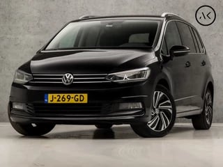 Volkswagen Touran 1.4 TSI Highline R Sport 150Pk Automaat (GROOT NAVI, CLIMATE, STOELVERWARMING, ALCANTARA, MASSAGE, GETINT GLAS, ADAPTIVE CRUISE, LED KOPLAMPEN, LANE ASSIST, NIEUWSTAAT)