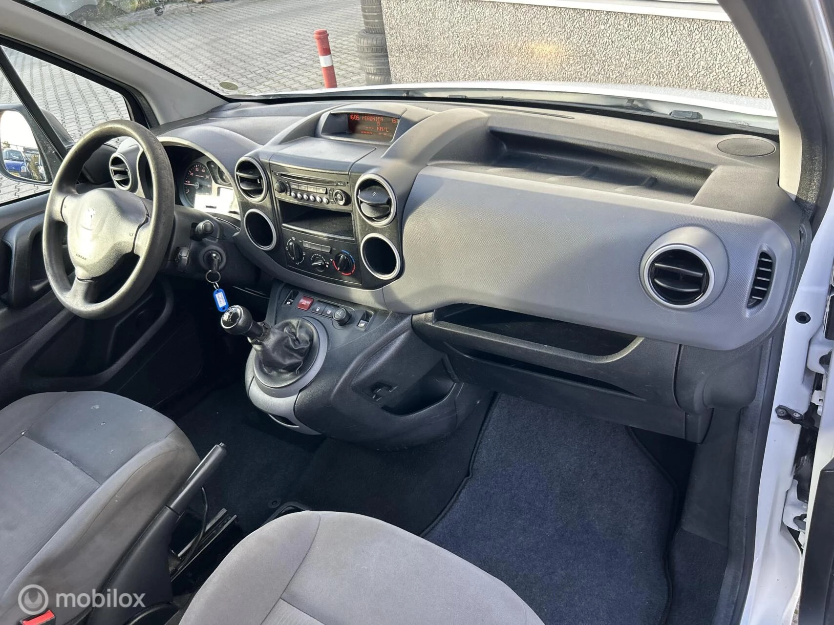 Hoofdafbeelding Peugeot Partner