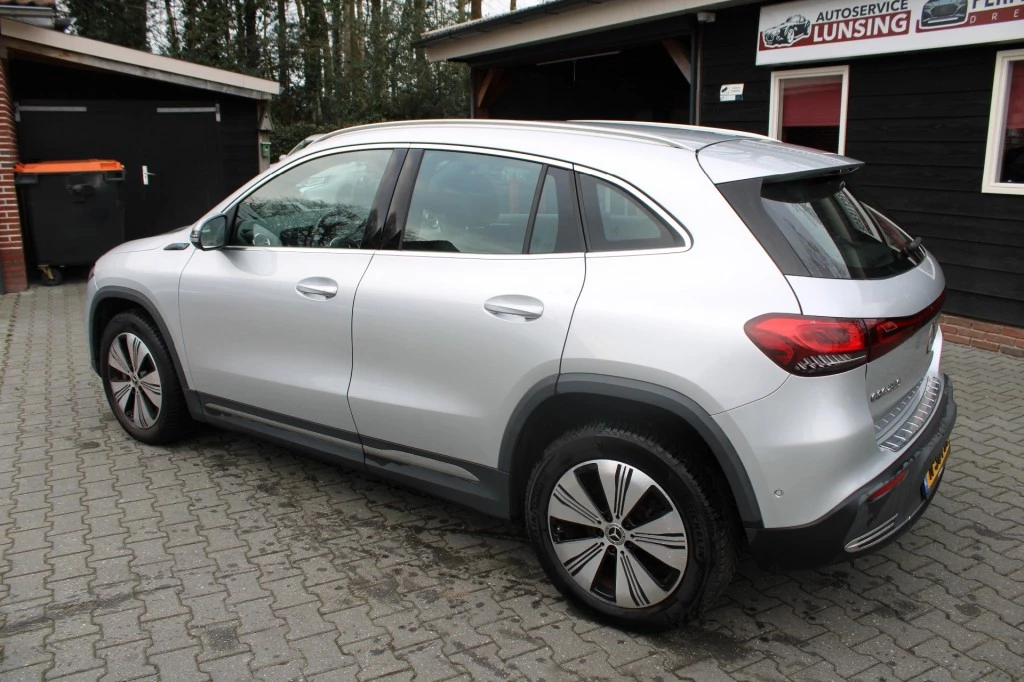 Hoofdafbeelding Mercedes-Benz EQA