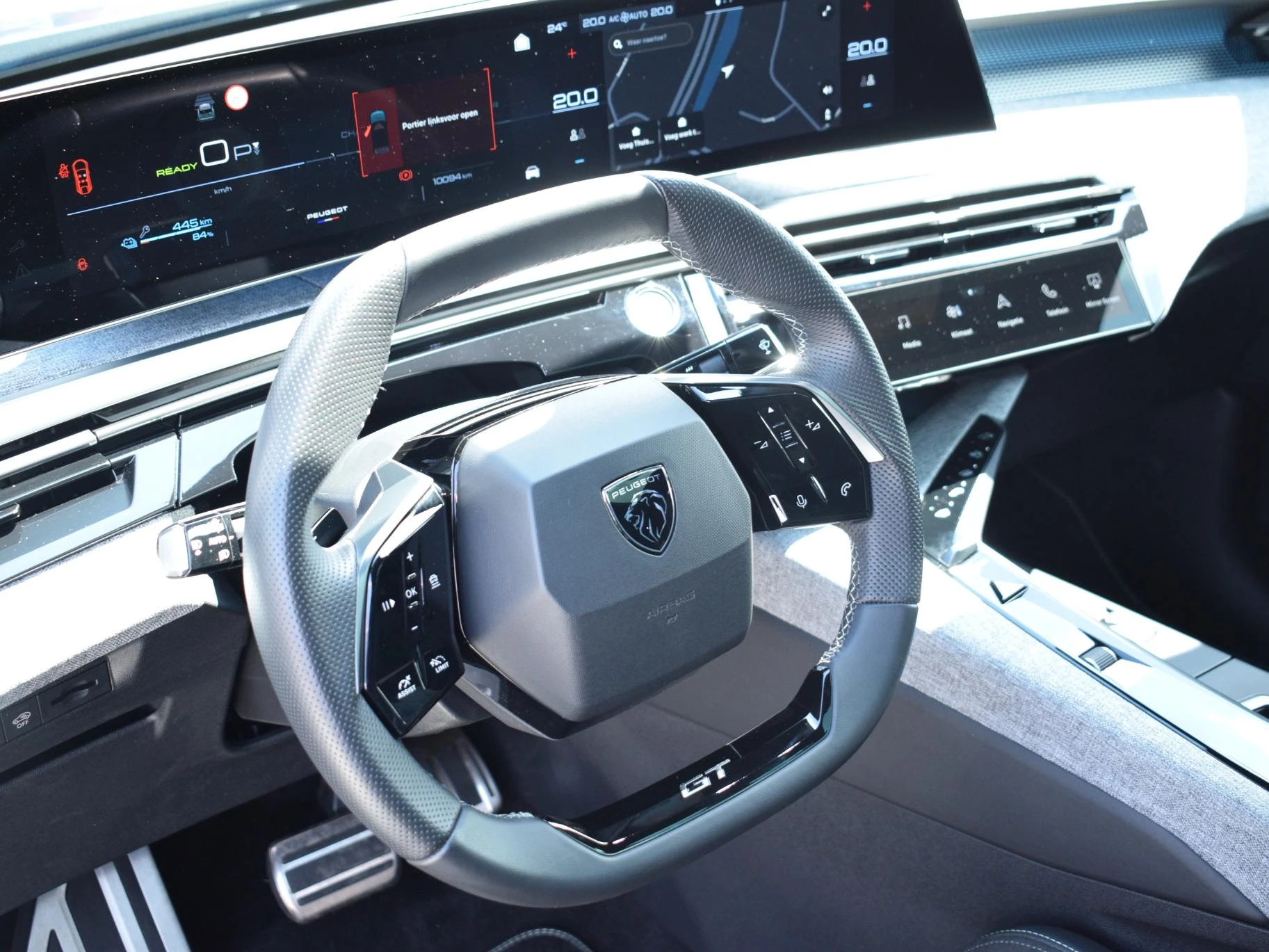 Hoofdafbeelding Peugeot e-3008