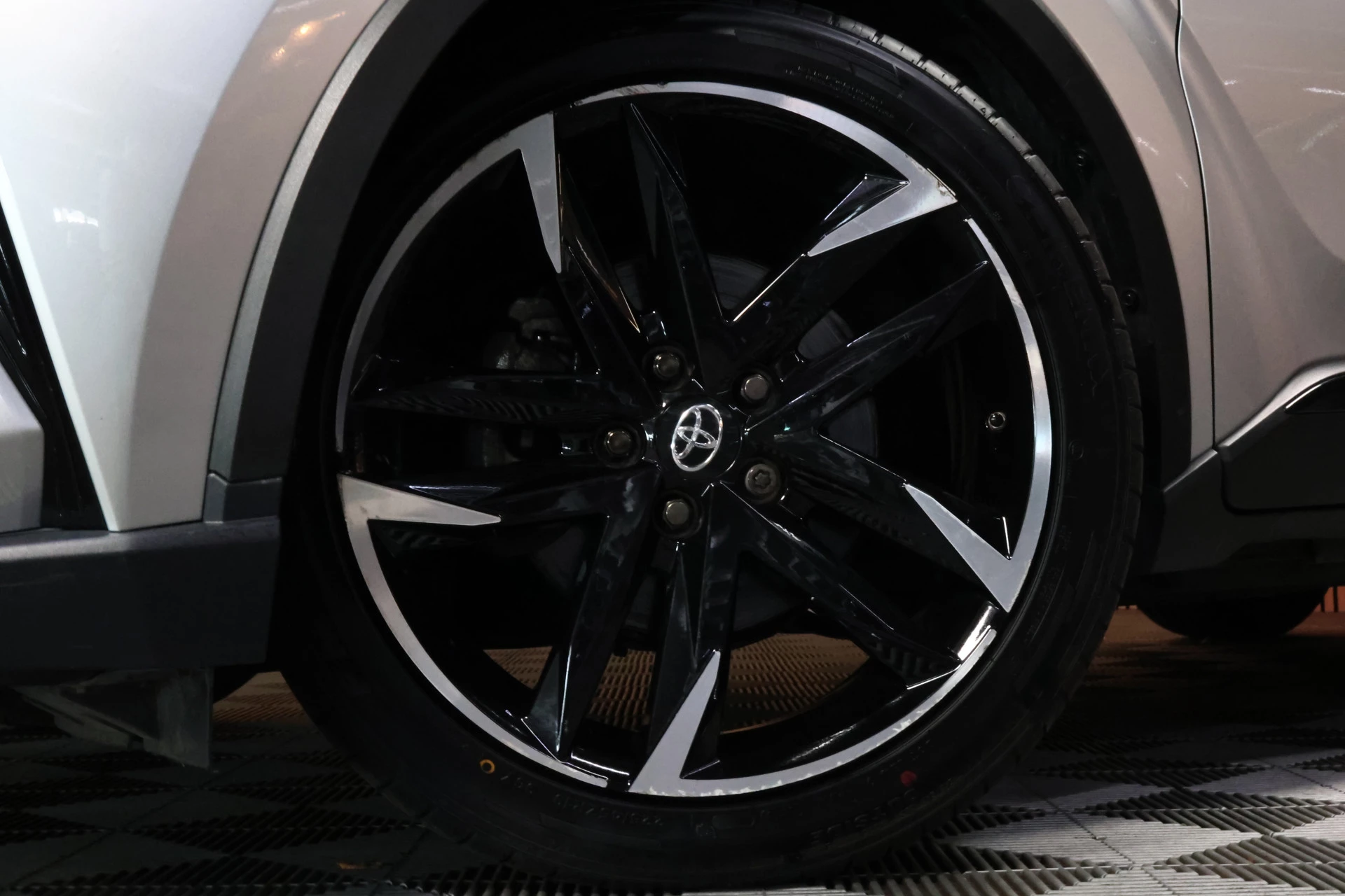 Hoofdafbeelding Toyota C-HR