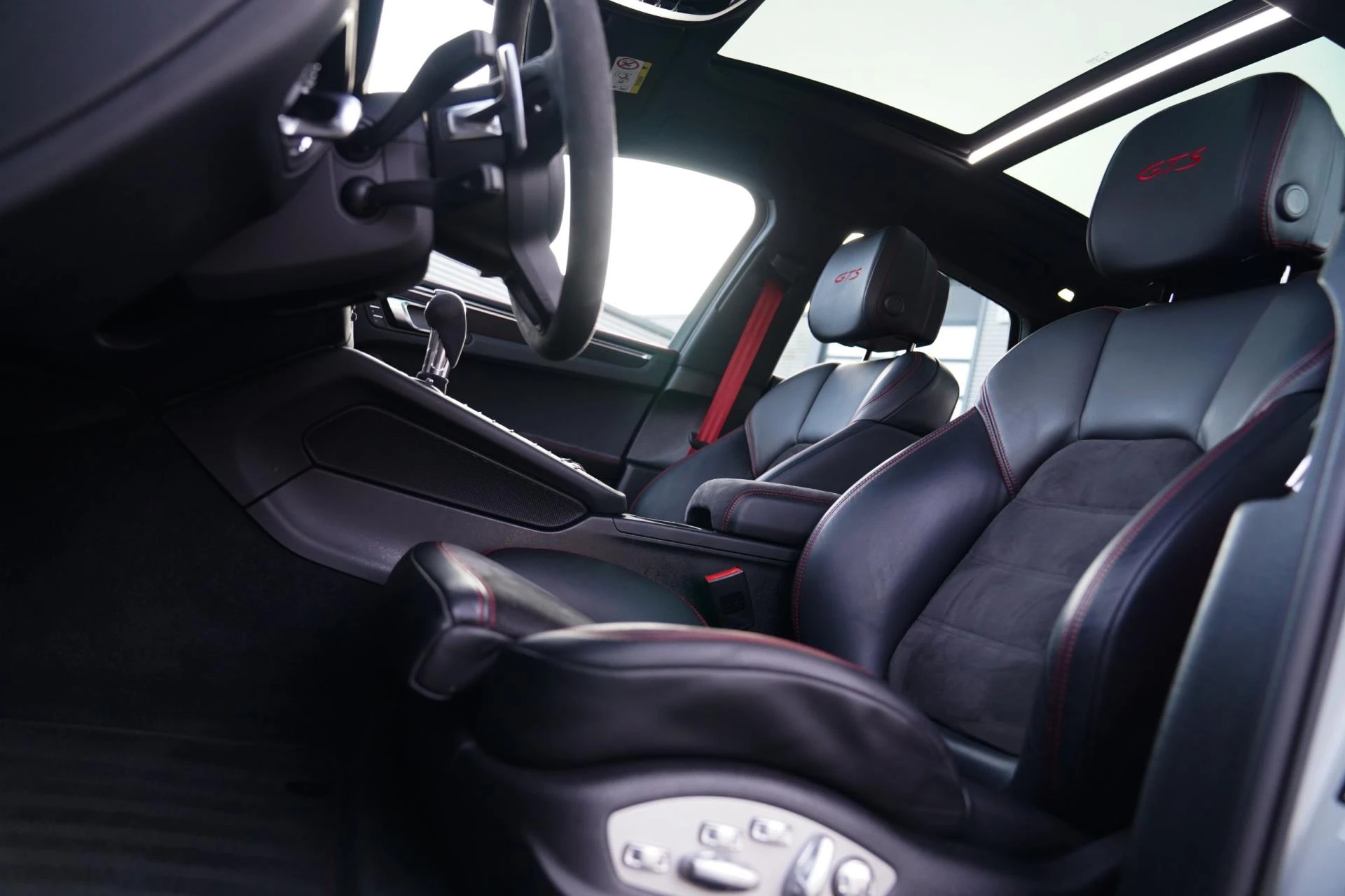 Hoofdafbeelding Porsche Macan