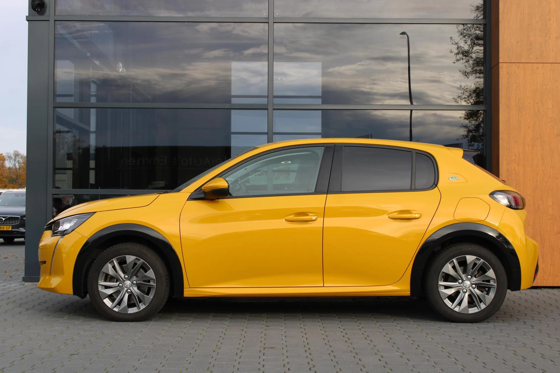 Hoofdafbeelding Peugeot e-208